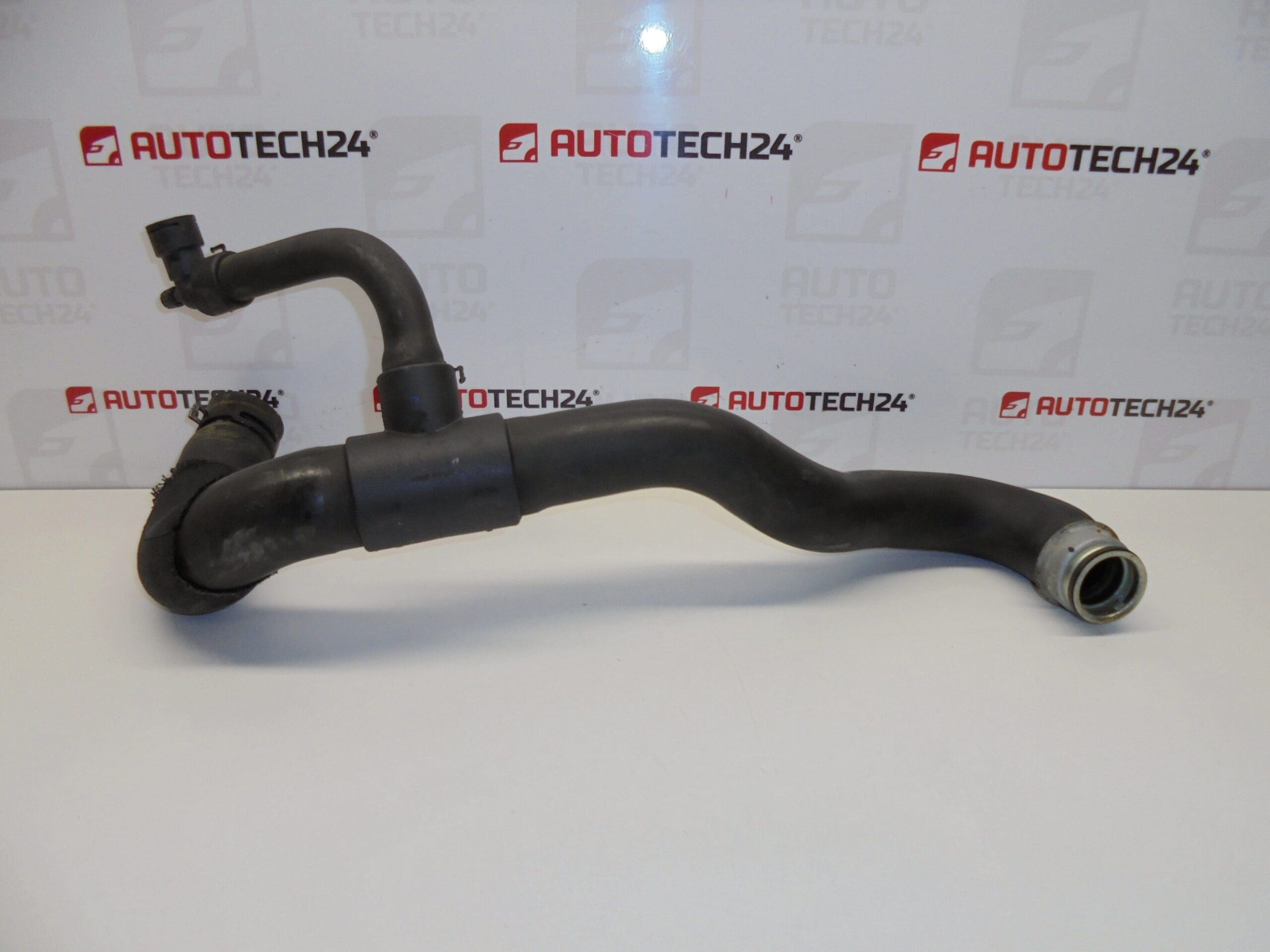 Przewód wodny Citroën Peugeot 2.0 HDI 1351GT