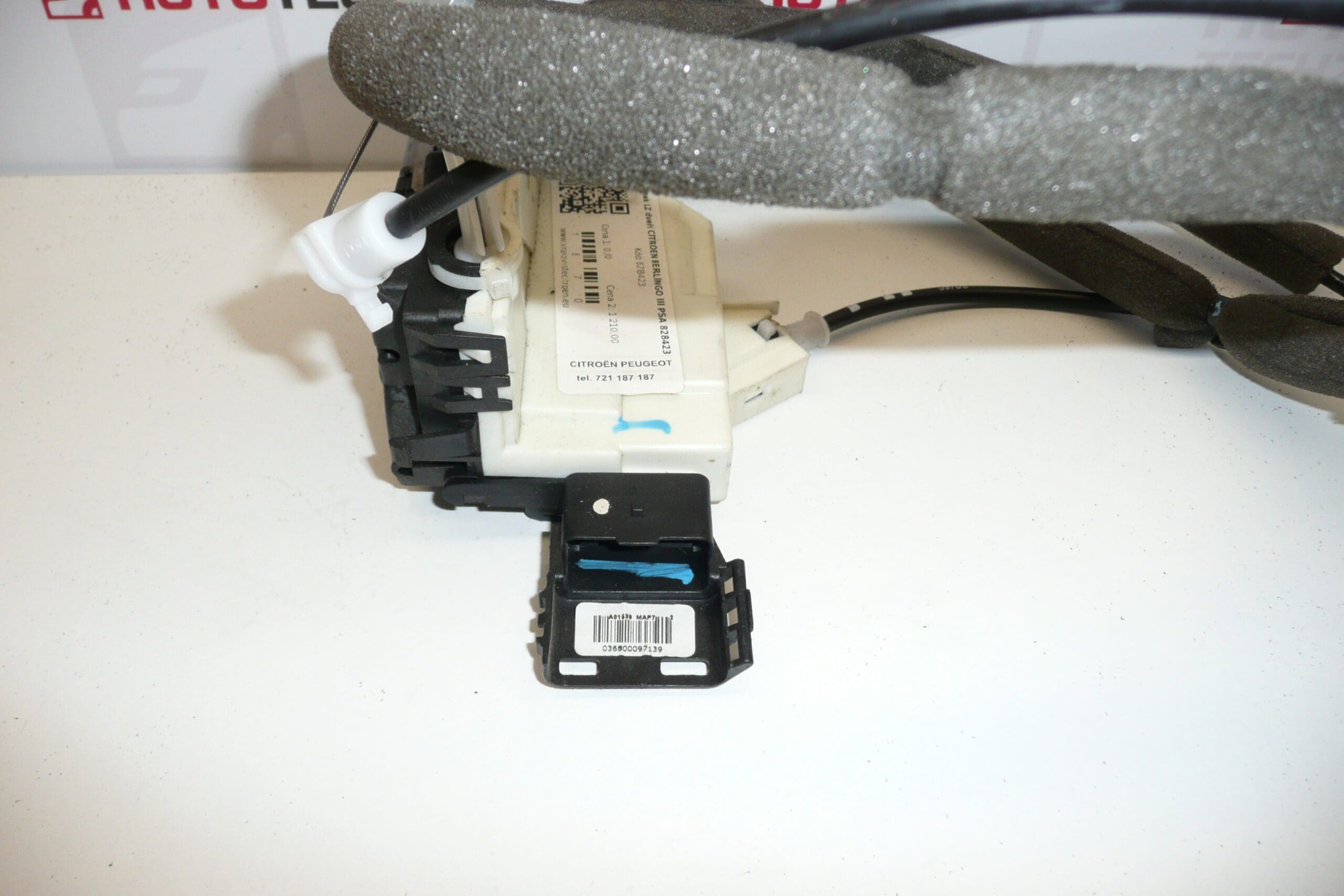 Zamek drzwi prawych Citroën Berlingo III PSA 828423 9137N6
