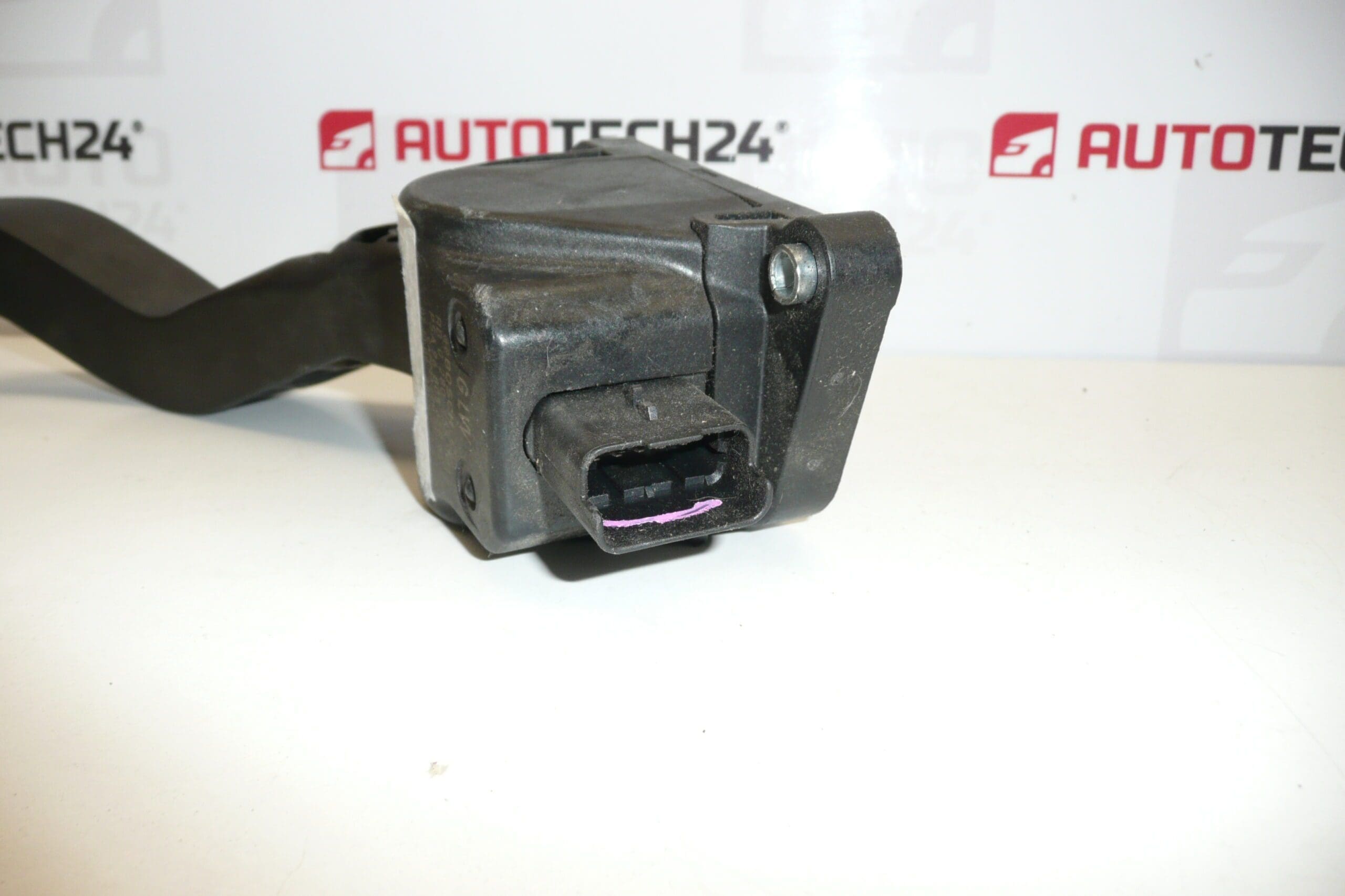 Pedał gazu Citroën Peugeot 0280755041 9680565880 1601T6
