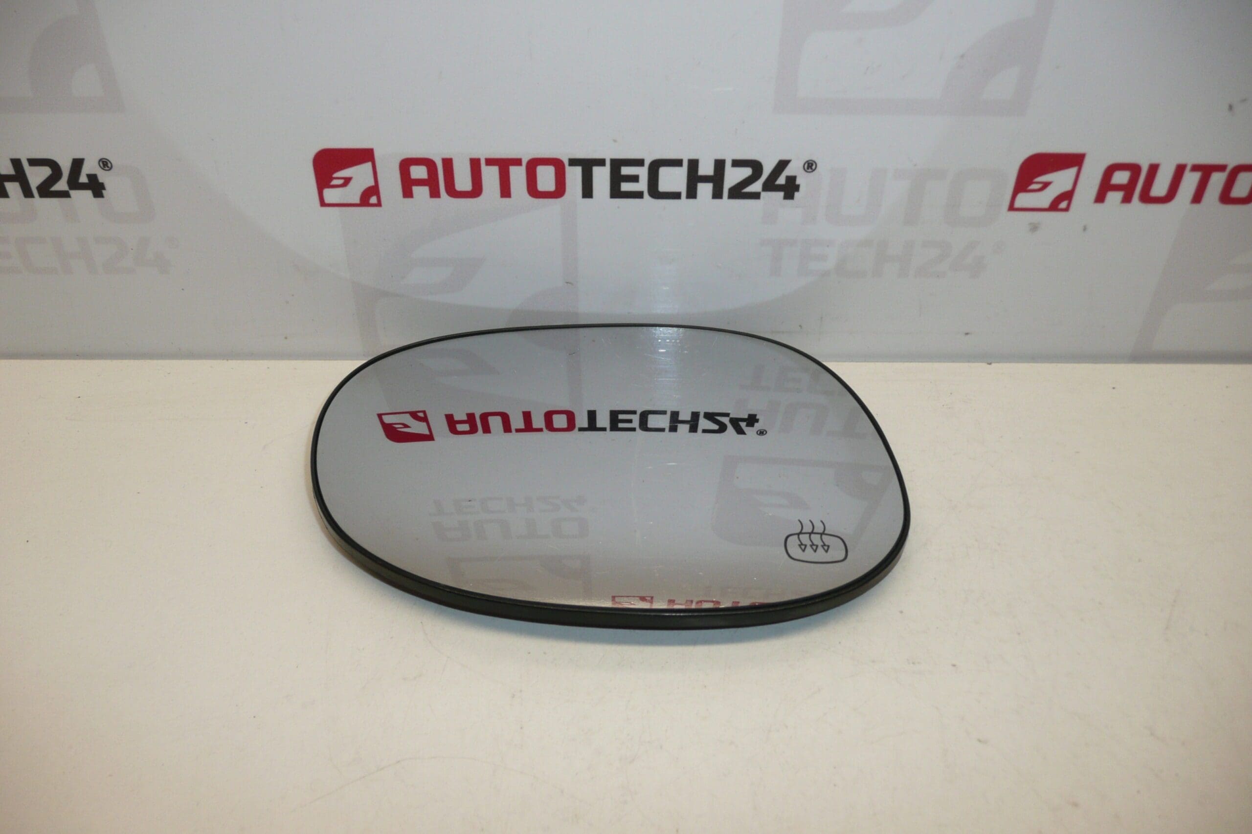 Szyba lusterka prawego Citroën Xsara Picasso 8151CT