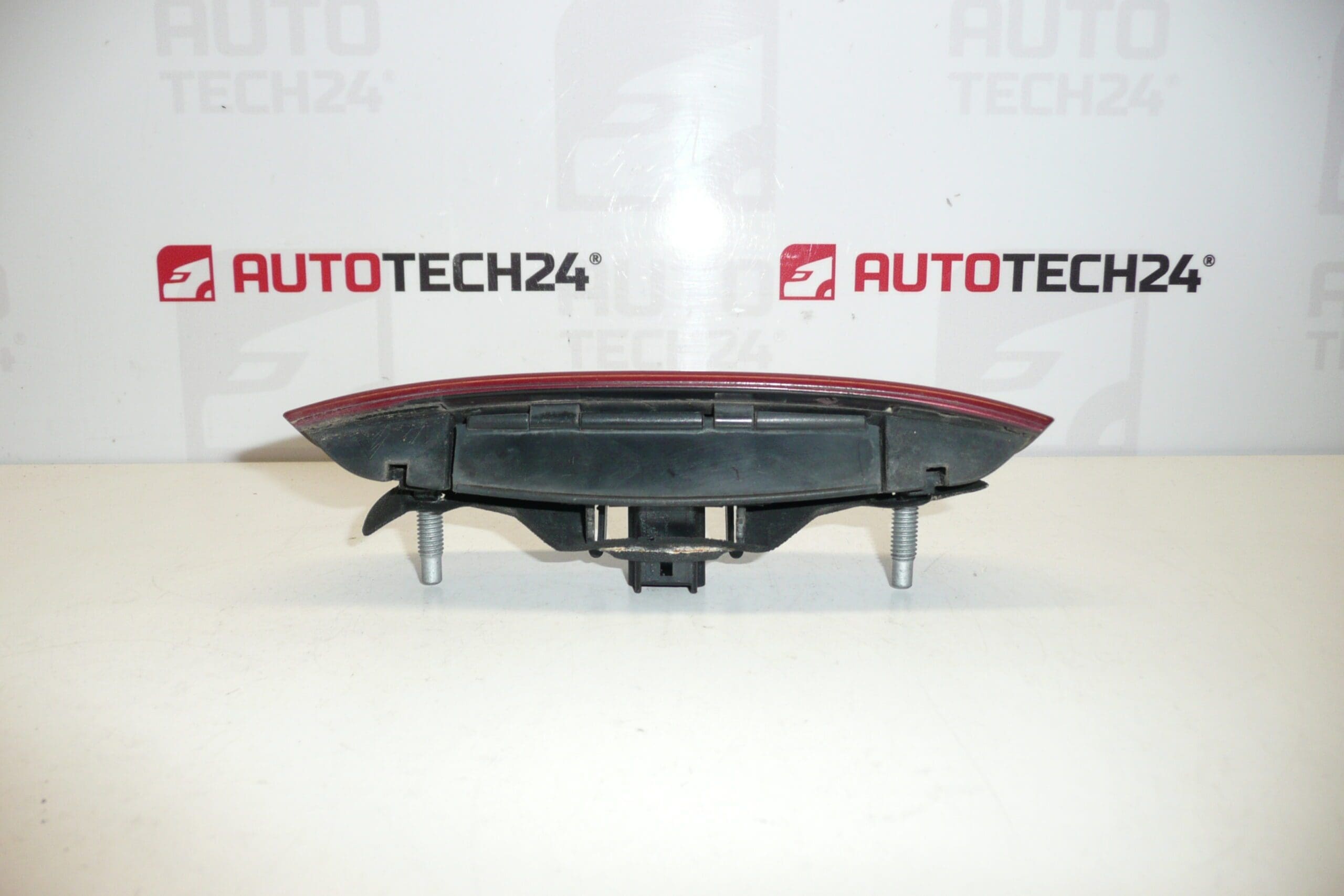 Korba od klapy Citroën C4 C5 II czerwony 9649858777