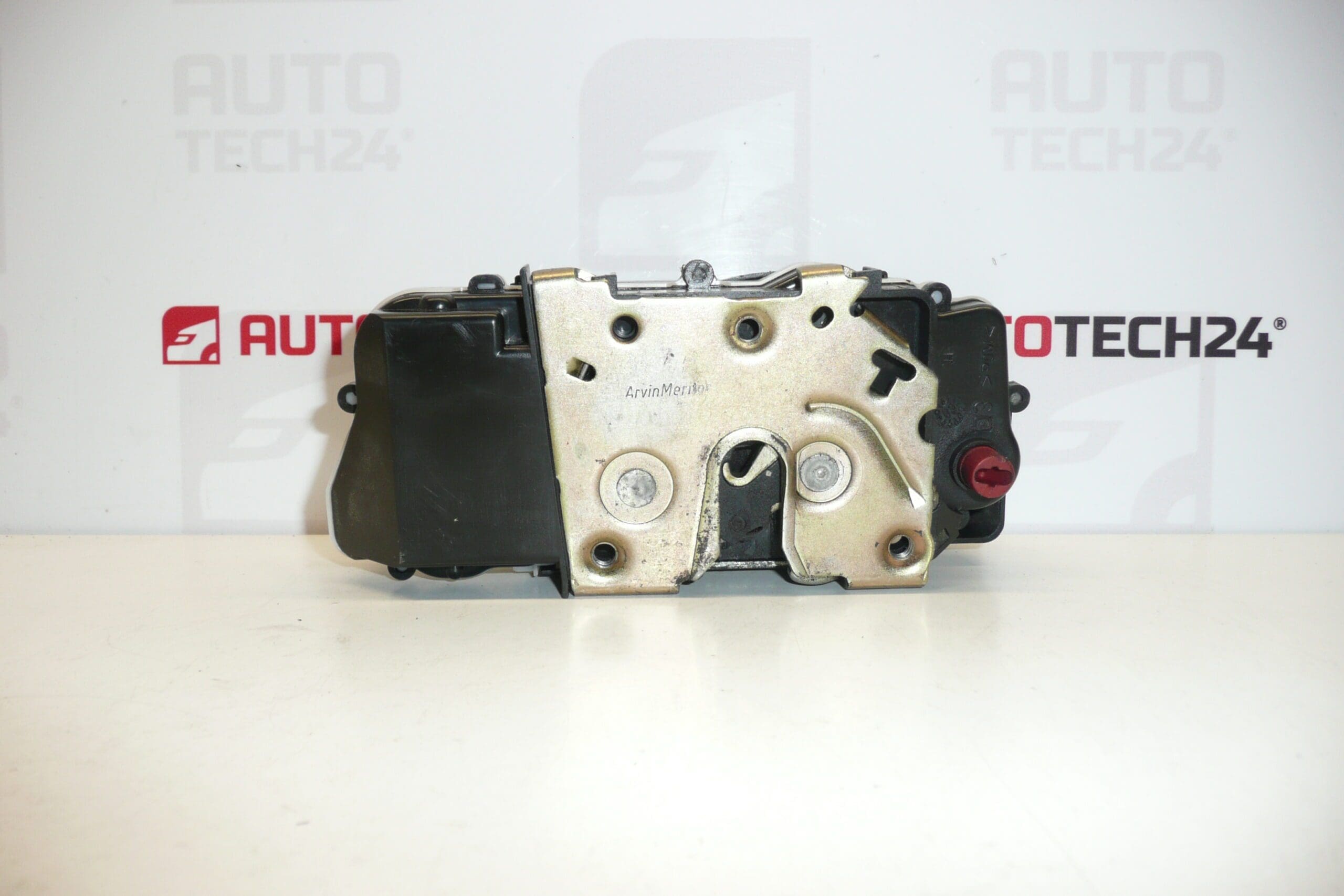 Zamek elektryczny drzwi tylnych prawych Super zamek Citroën C5 9138A3