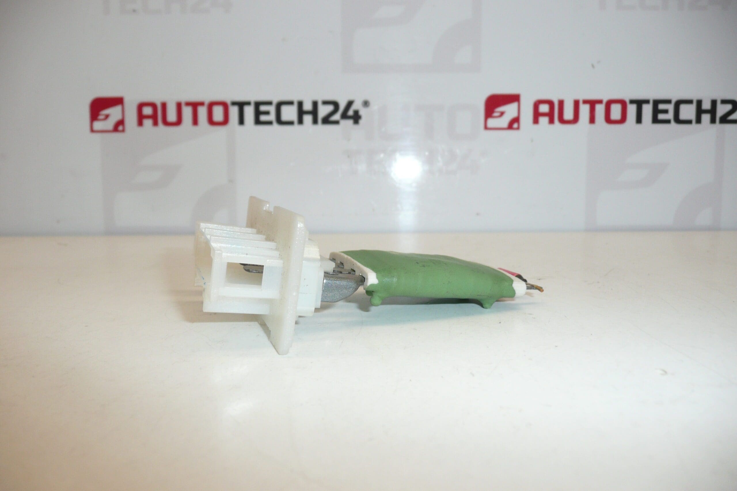 Regulator wentylatora Citroën Peugeot 6445ZA