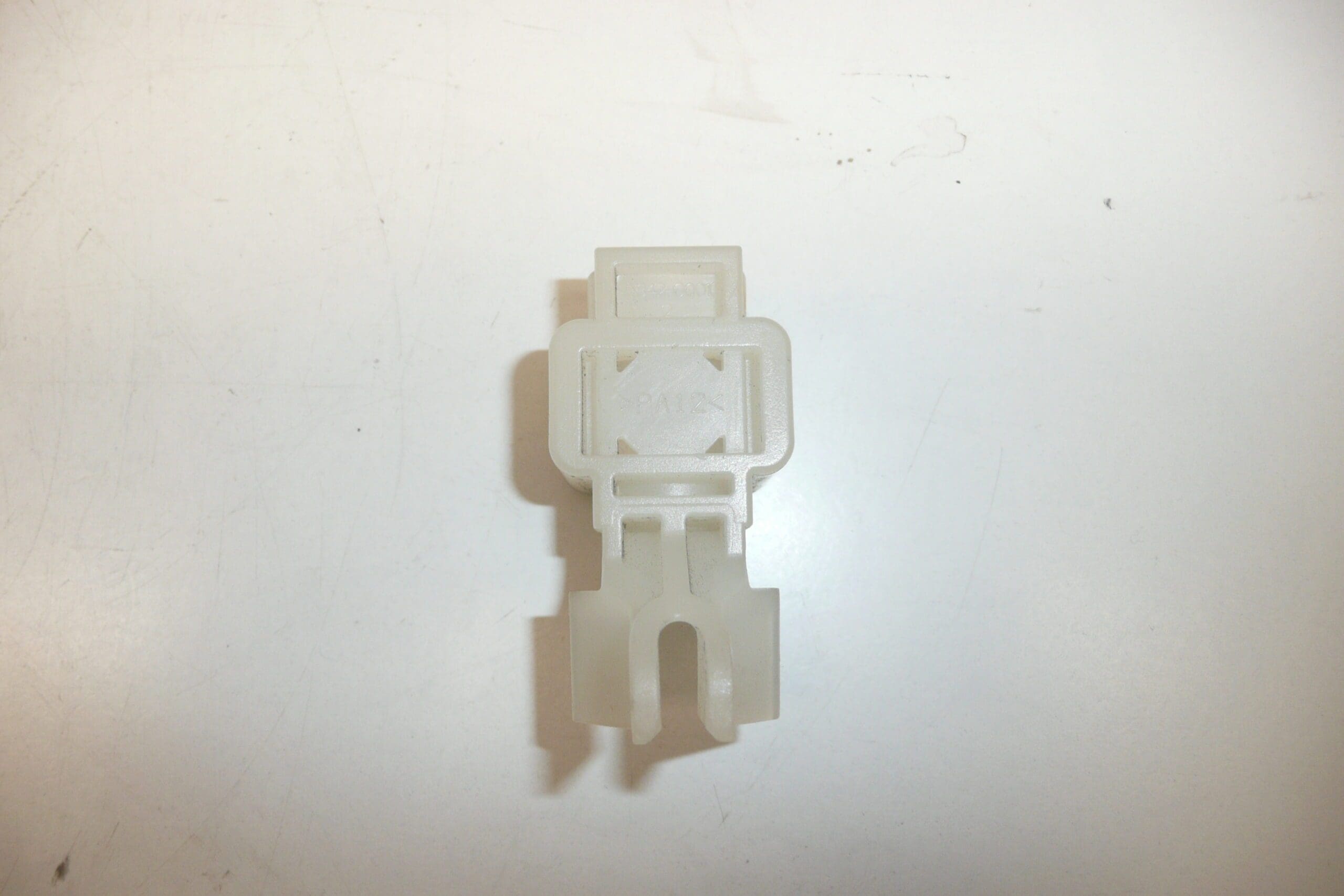 Klips paliwa Citroën Peugeot 1KR 1565Y3