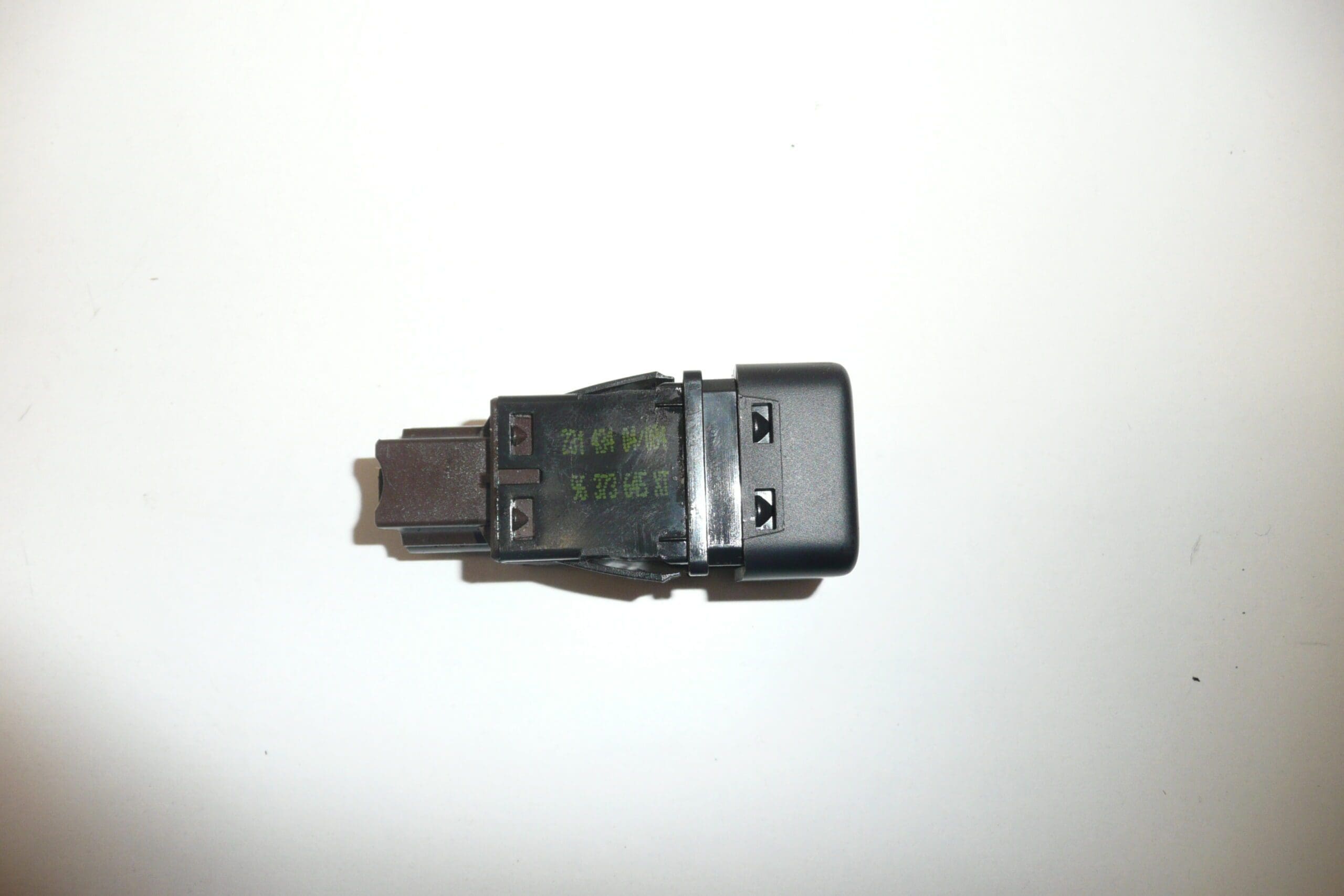 Przełącznik poduszki powietrznej pasażera Citroën Peugeot 96373645XT 8216C8