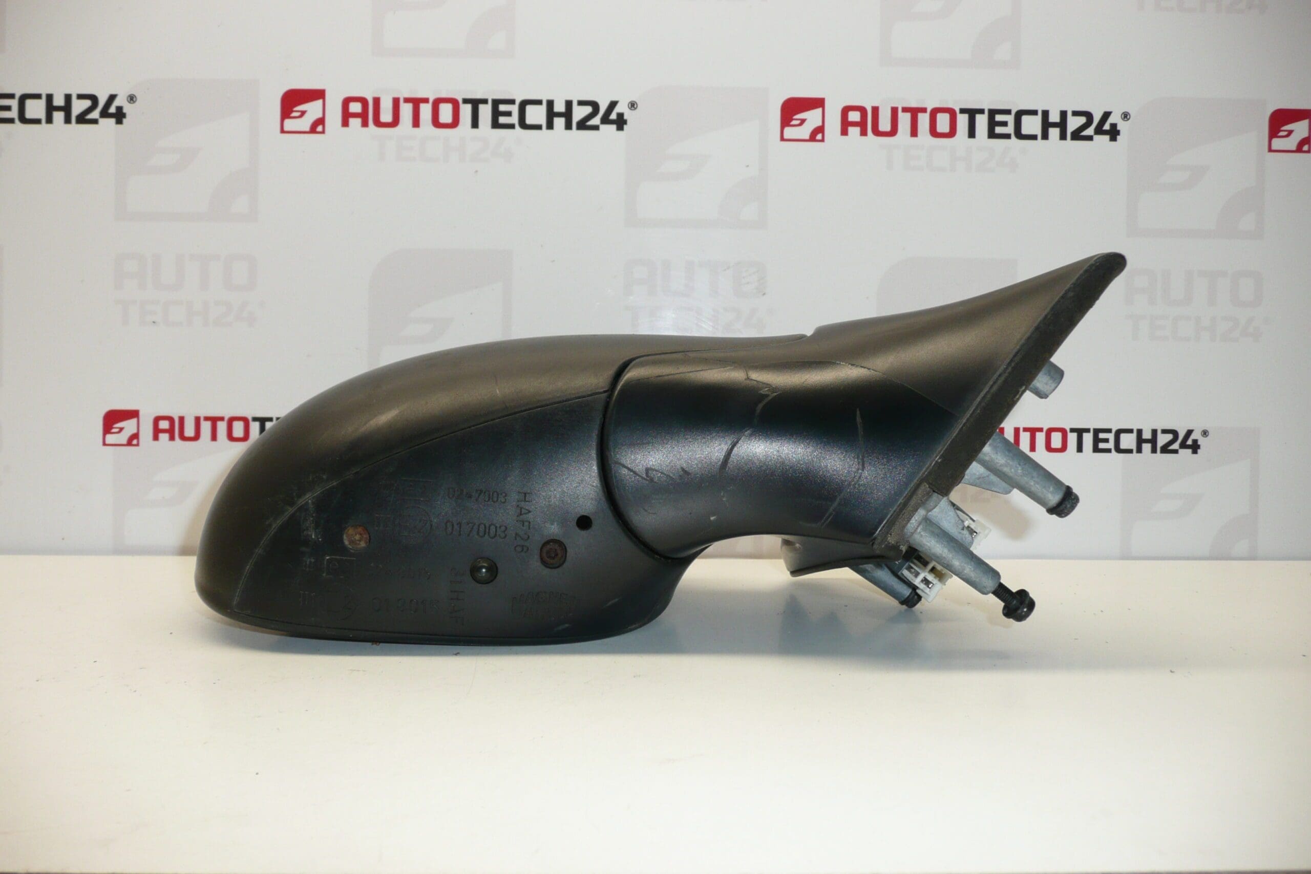 Lusterko wsteczne prawe Citroën Xsara Picasso 8149F8