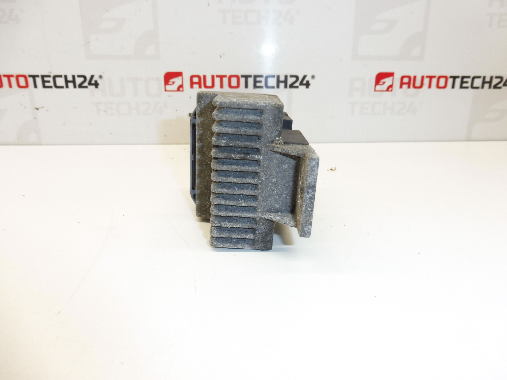 Przekaźnik żarzenia Nagares z okablowaniem Citroën Peugeot 9640469680 598140