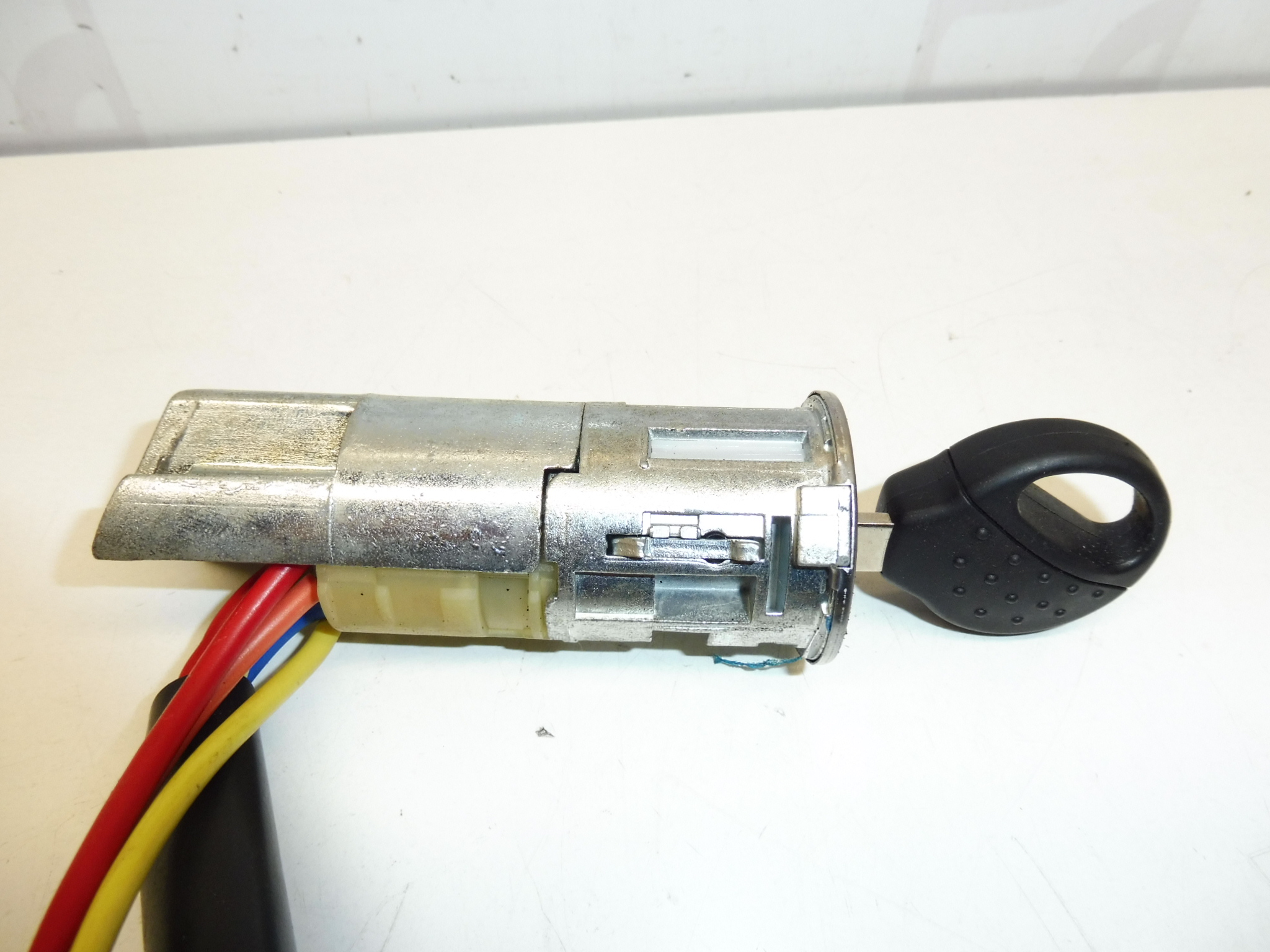 Skrzynka rozdzielcza + 1 kluczyk Peugeot 206 4162P0