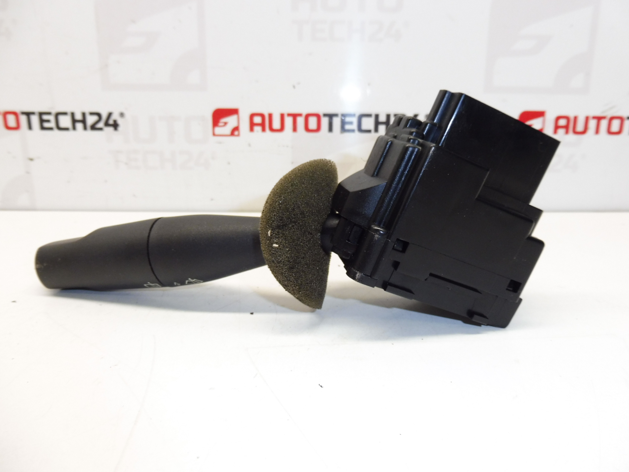 Sterowanie wycieraczek i spryskiwaczy Jaeger Citroën Peugeot 96049597ZL 6239G6