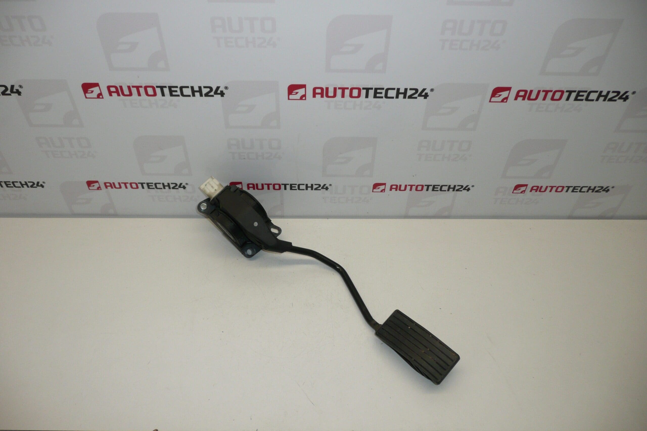 Pedał gazu Citroën Peugeot Bosch 0280752241 9644939680 1601N5