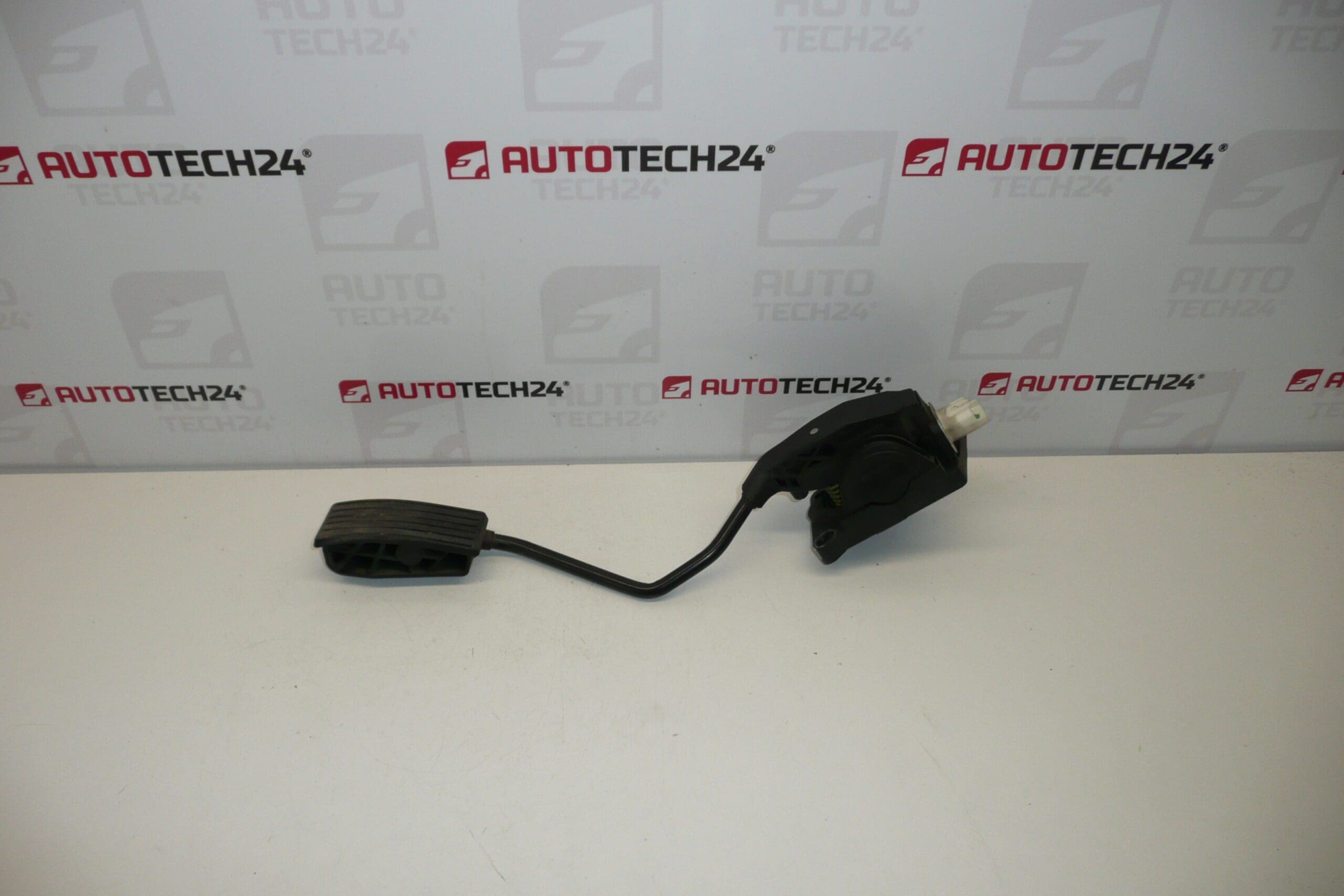 Pedał gazu Citroën Peugeot Bosch 0280752241 9644939680 1601N5