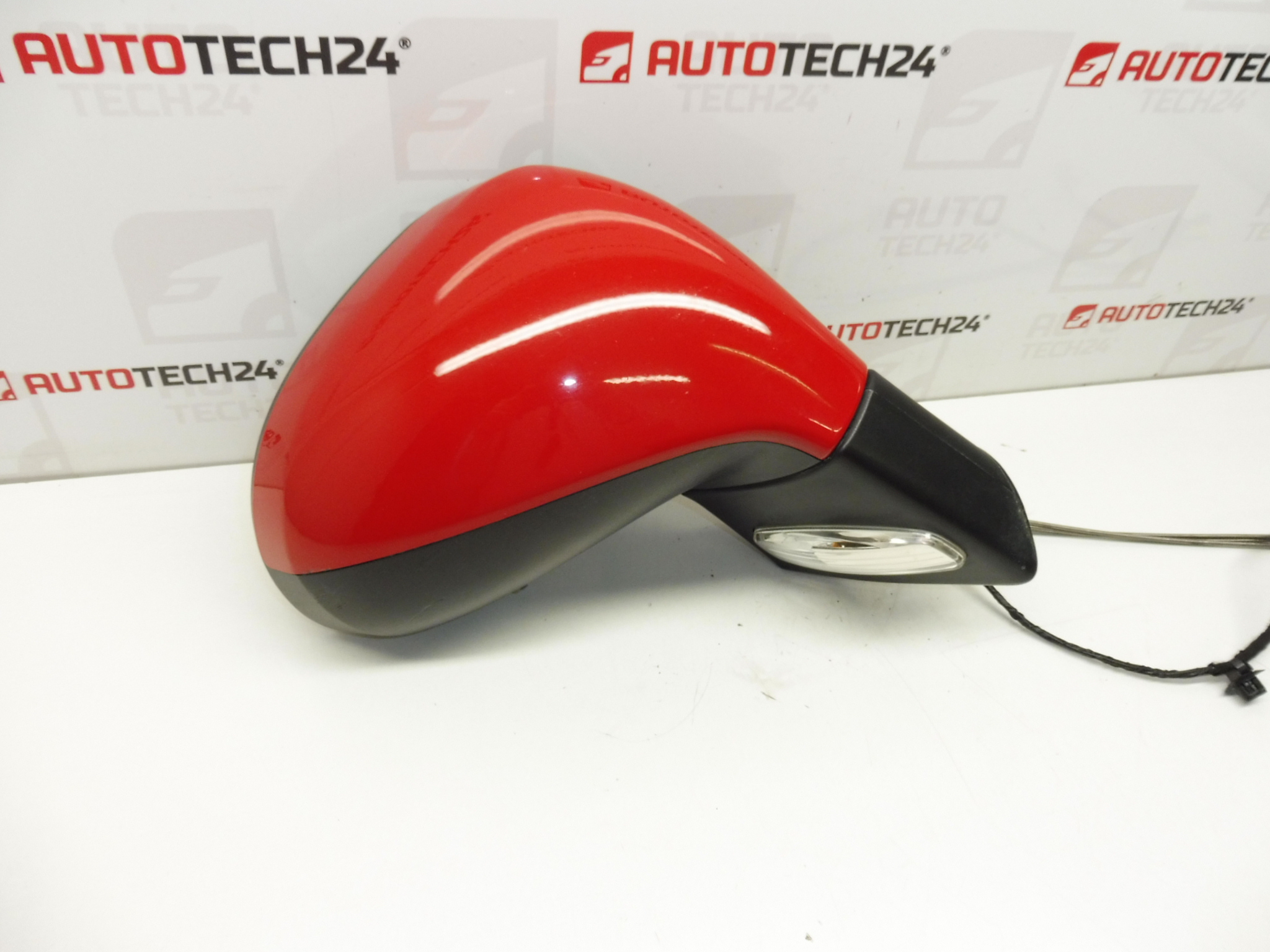 Lusterko prawe Peugeot 207 KKNB 96806130XT 8149ZF