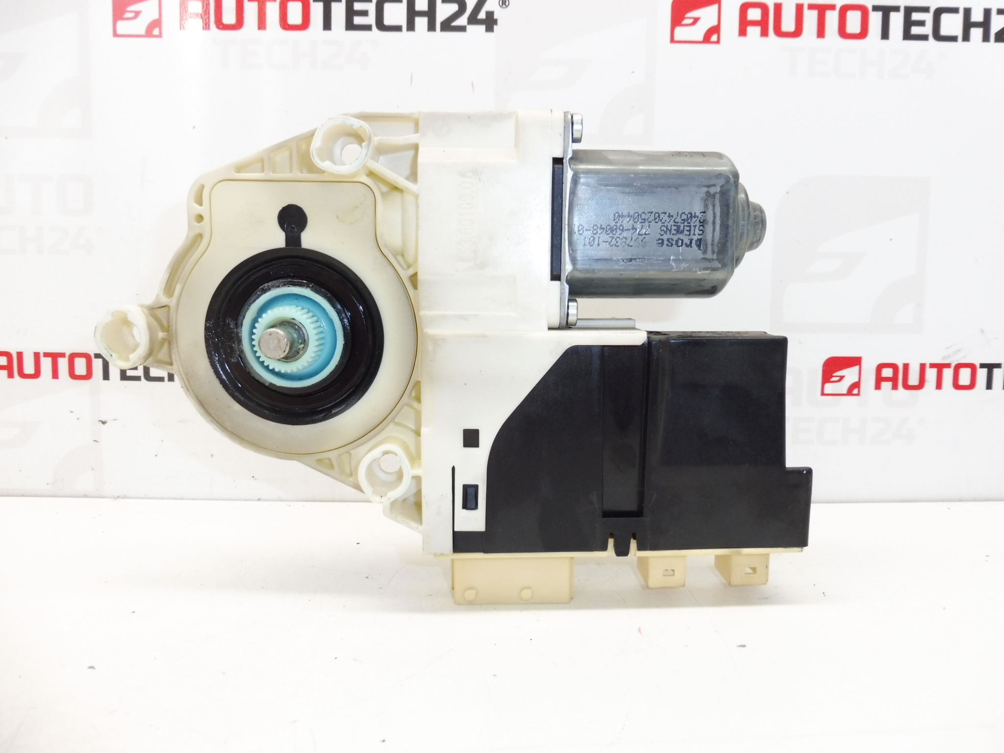 Silnik szyby przedniej lewej lewej Peugeot 307 9681587480