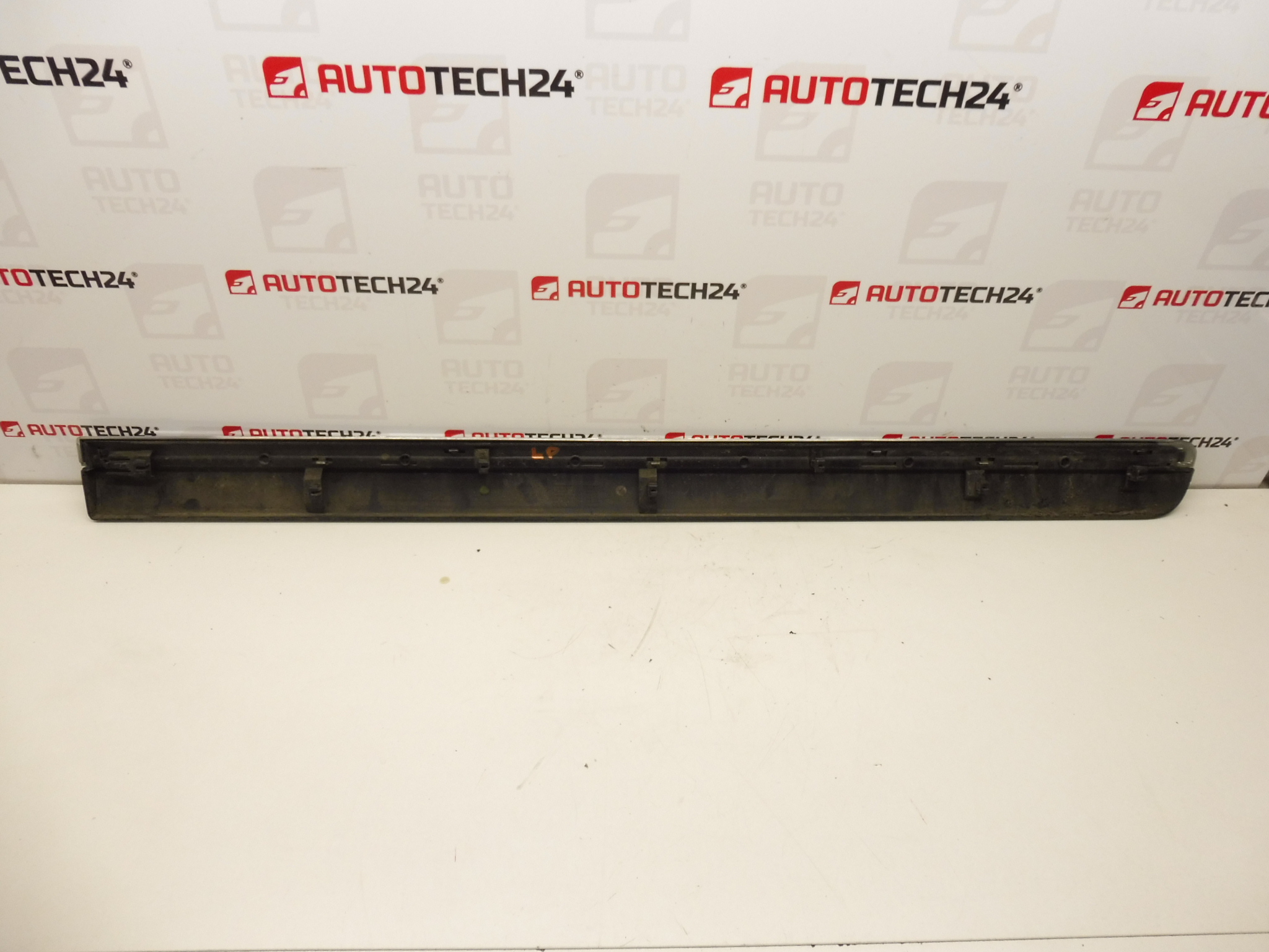 Listwa drzwi przednich lewych Citroen C8 Peugeot 807 EYJ 1401028777 8545GH