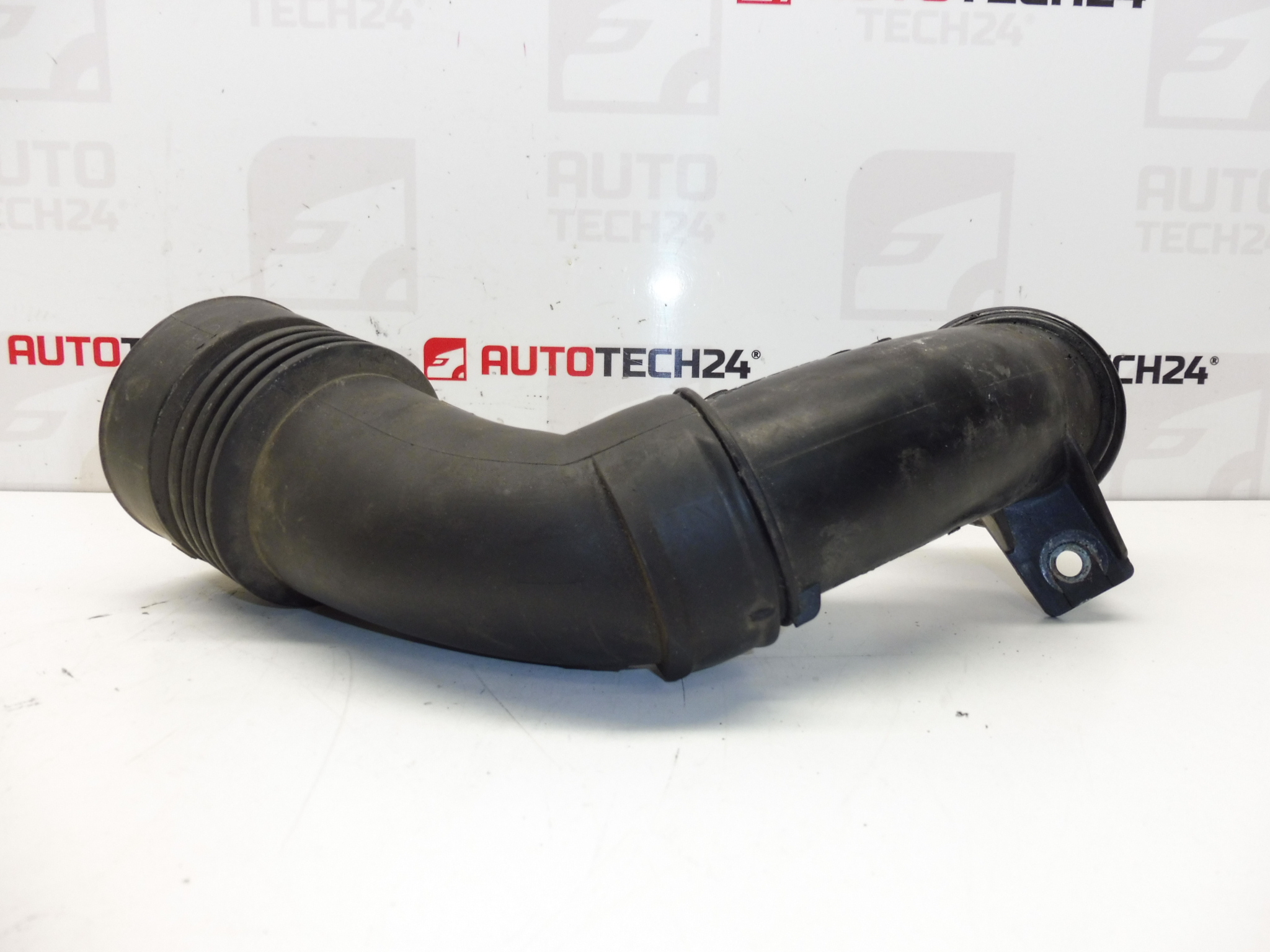 Rura ssąca turbo 1.6 e-HDI Citroën Peugeot 9683725080 1434F7