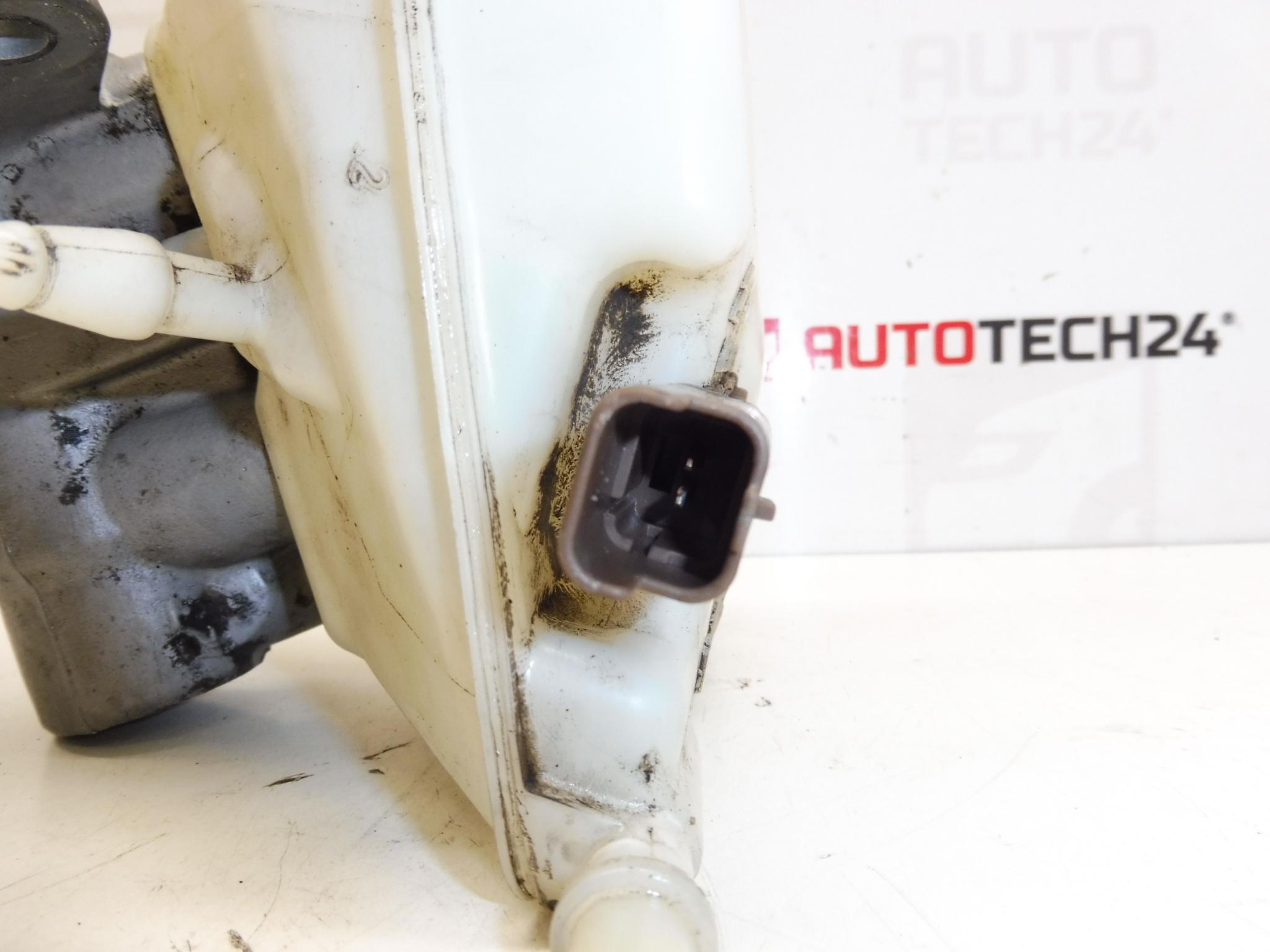 Główny cylinder hamulcowy ATE Citroën Peugeot 9654002180 4601T1 4635C2