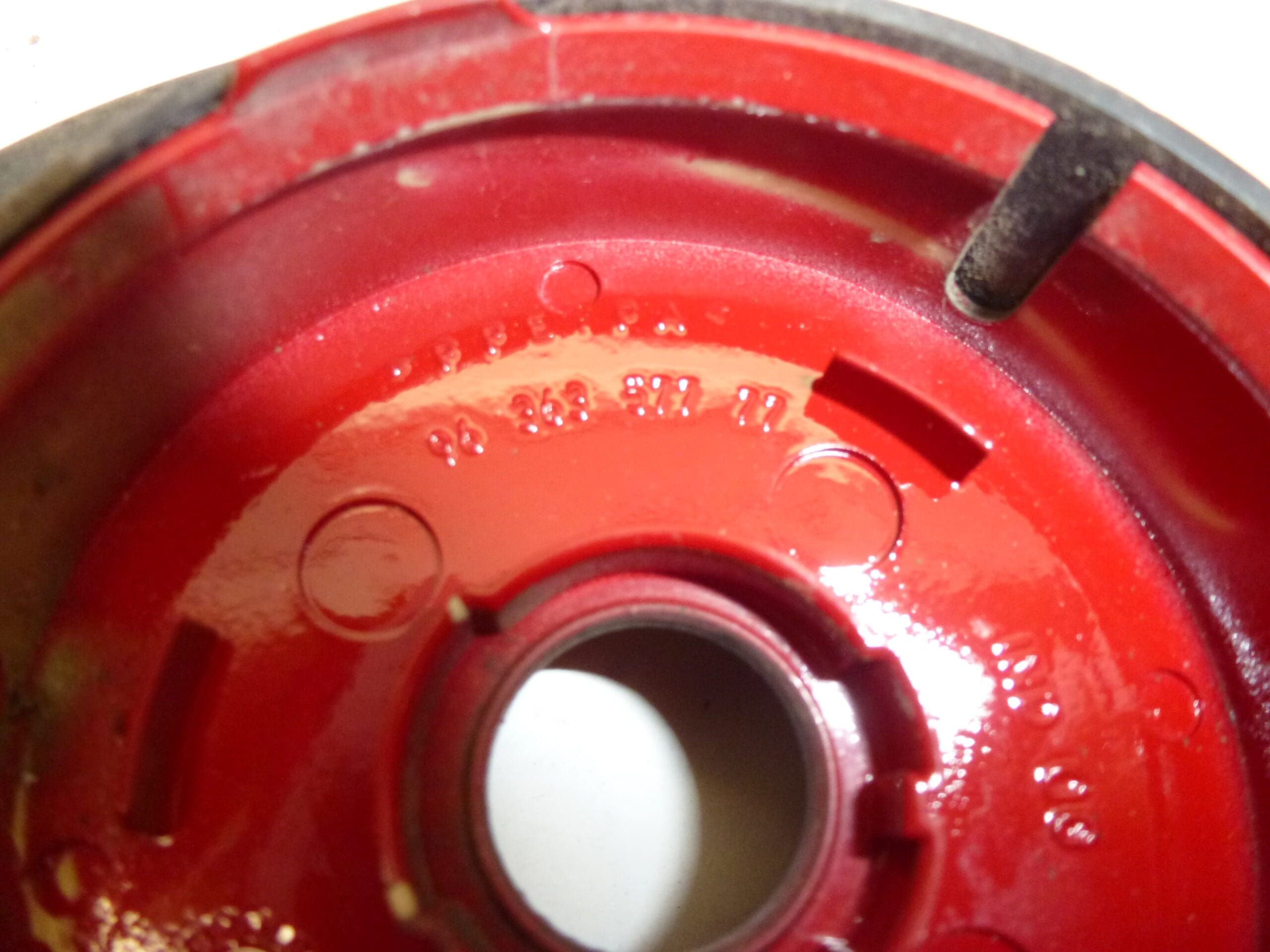 Korek wlewu paliwa Citroën Berlingo Peugeot Partner 9636357777 KJF