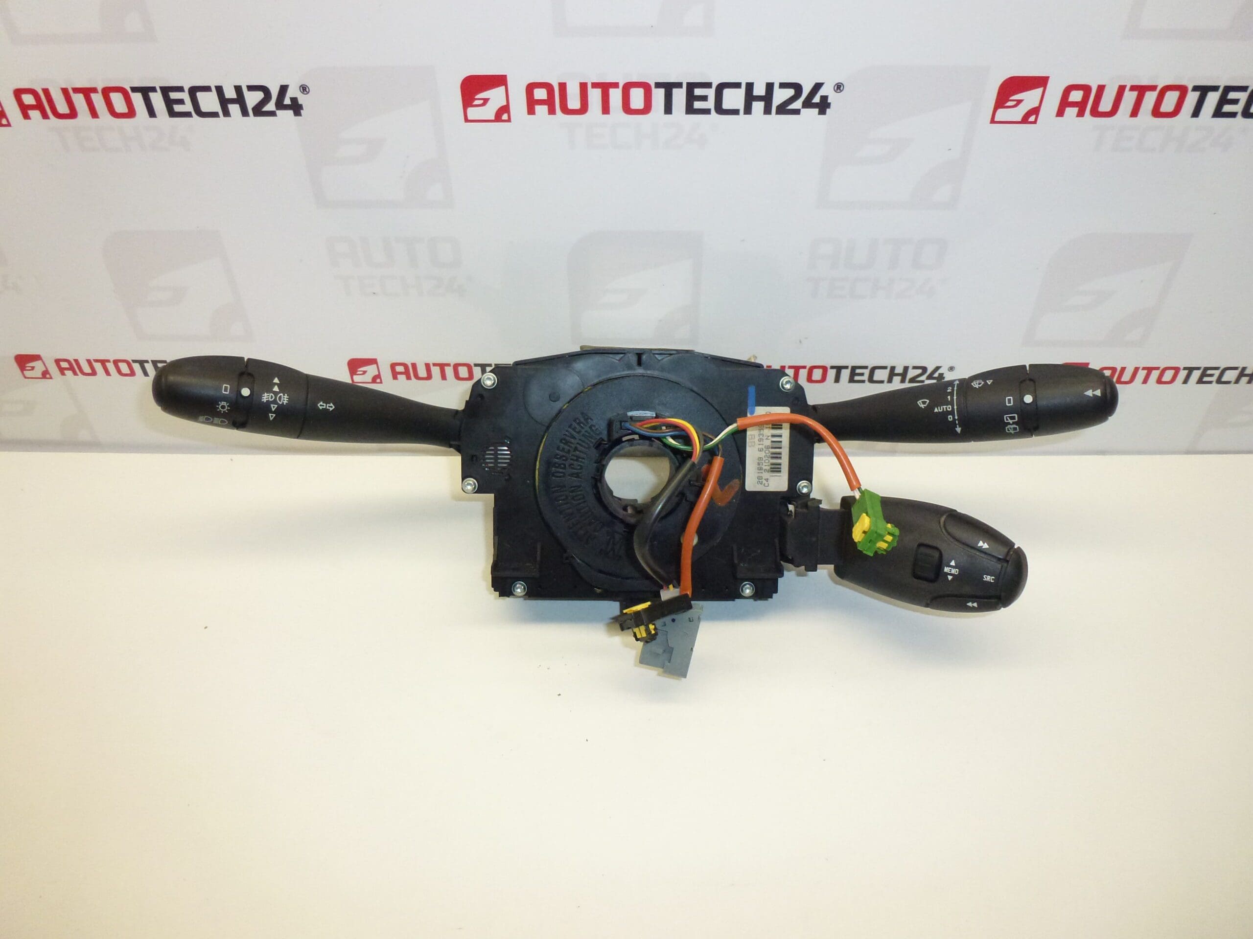 Sterowanie kierownicą Citroën Peugeot 96611305XT