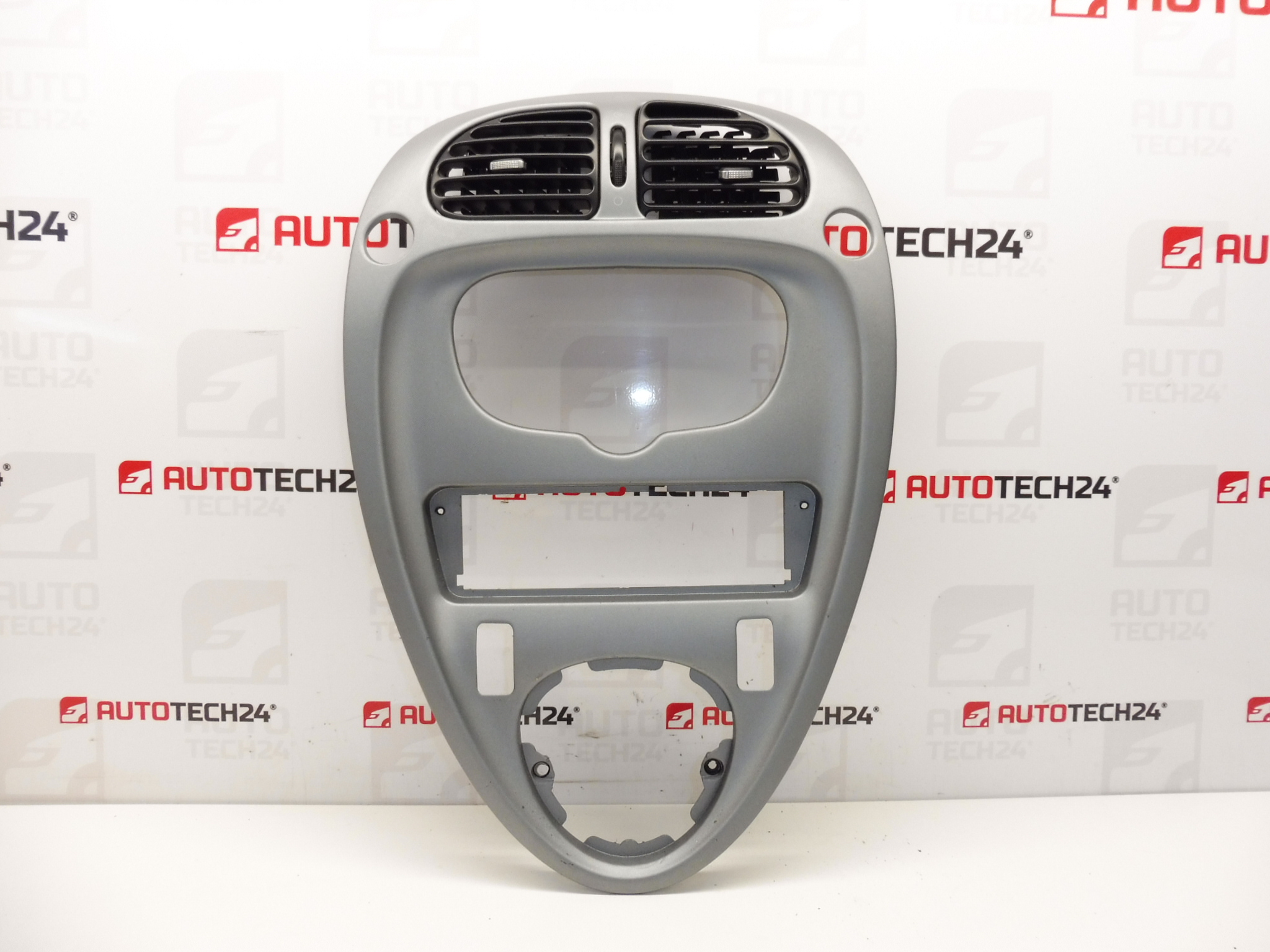 Ramka radia z wentylatorami HTG Citroën Xsara Picasso 9631315877 8211V8