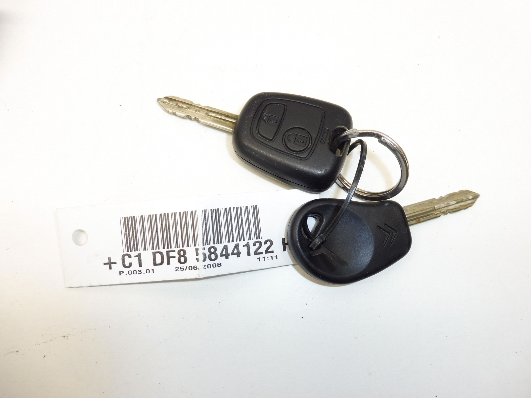 Skrzynka rozdzielcza 2 kluczyki Citroën Xsara Picasso 4162HK