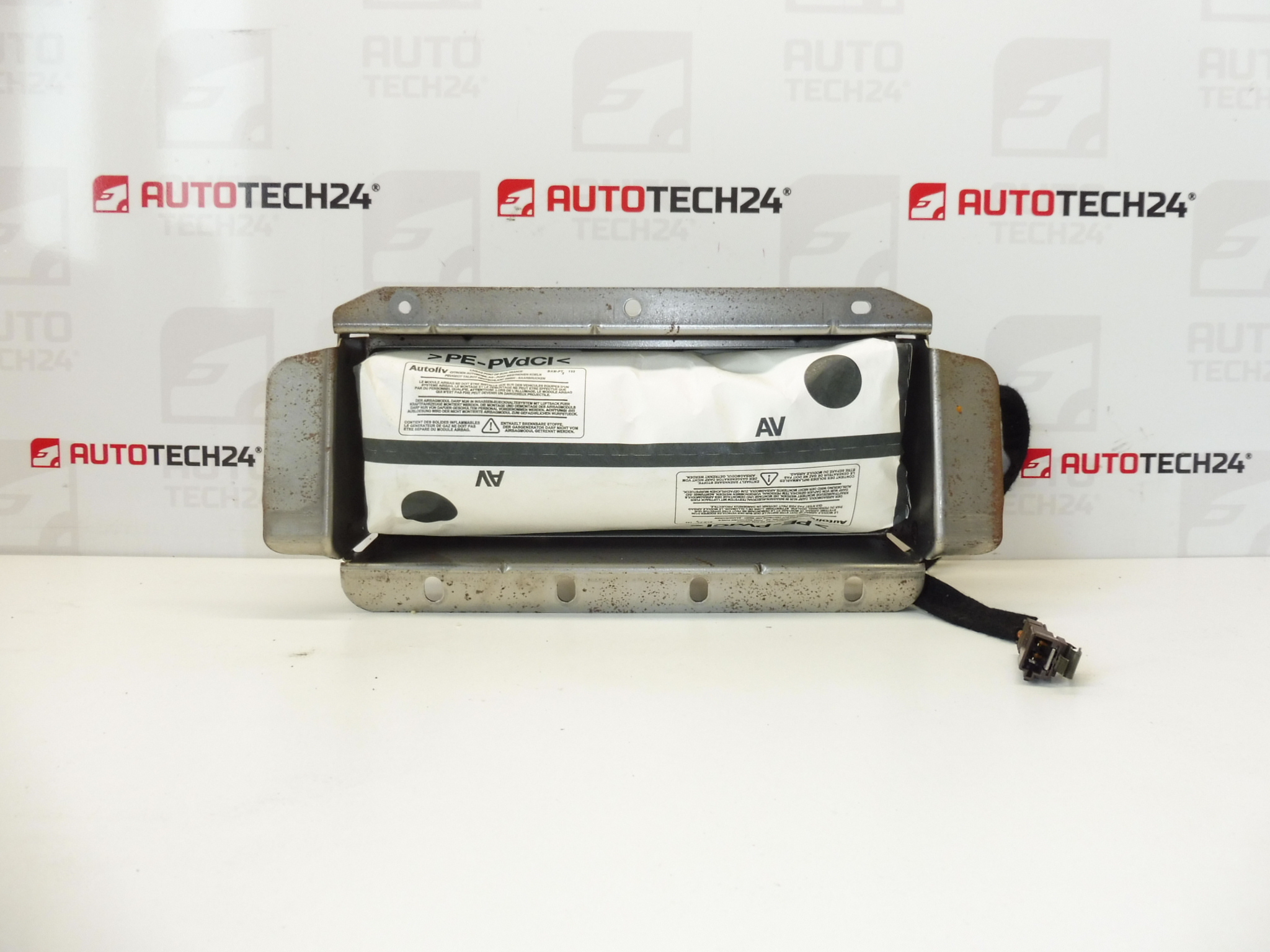 Poduszka powietrzna przednia prawa Peugeot 607 9629440880 8216E5