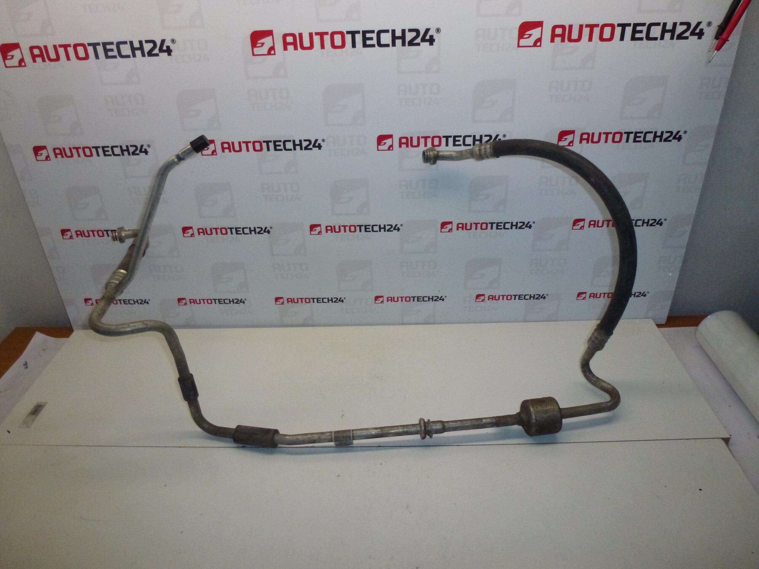 Przewód klimatyzacji Citroën Peugeot 6477GV i 647774