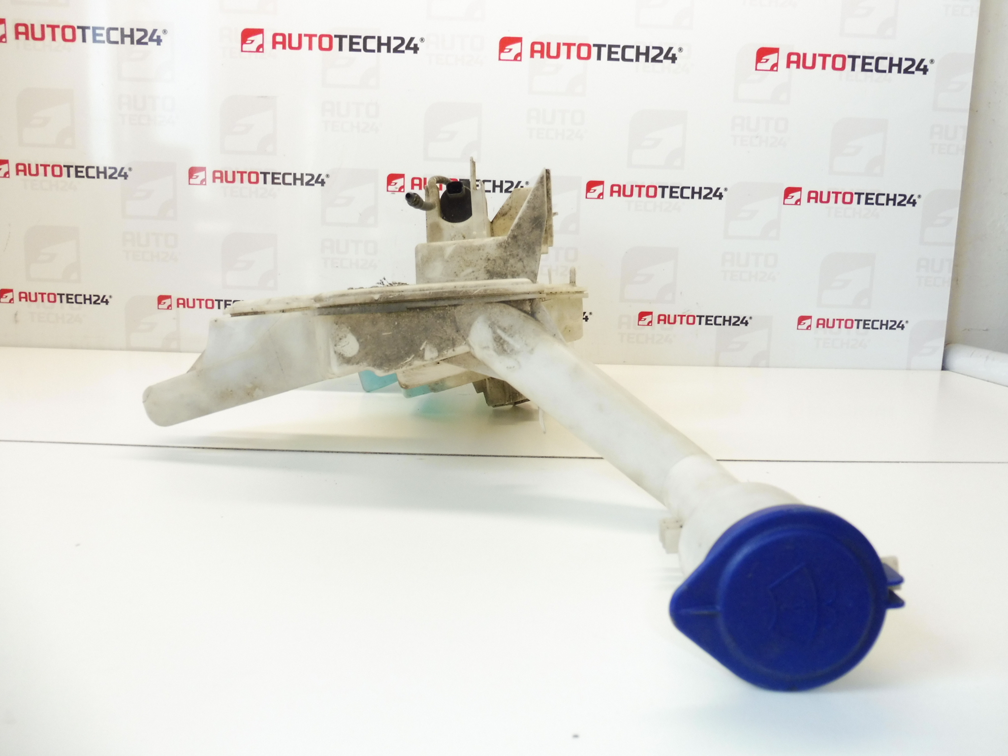 Zbiornik spryskiwacza Citroën C5 X7 9683488280 9682177680 9683486480 6431L1