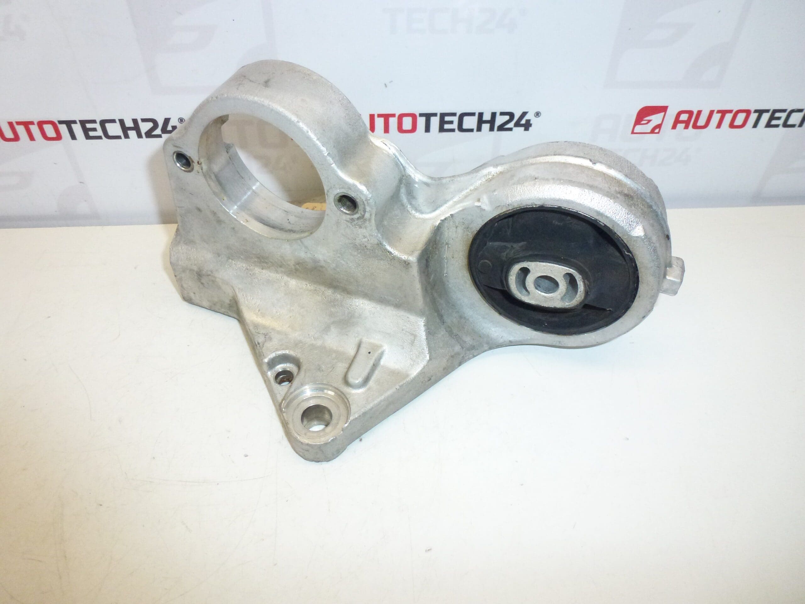 Uchwyt półosi 2.2 HDI Citroën Peugeot 9640418780 1807L8