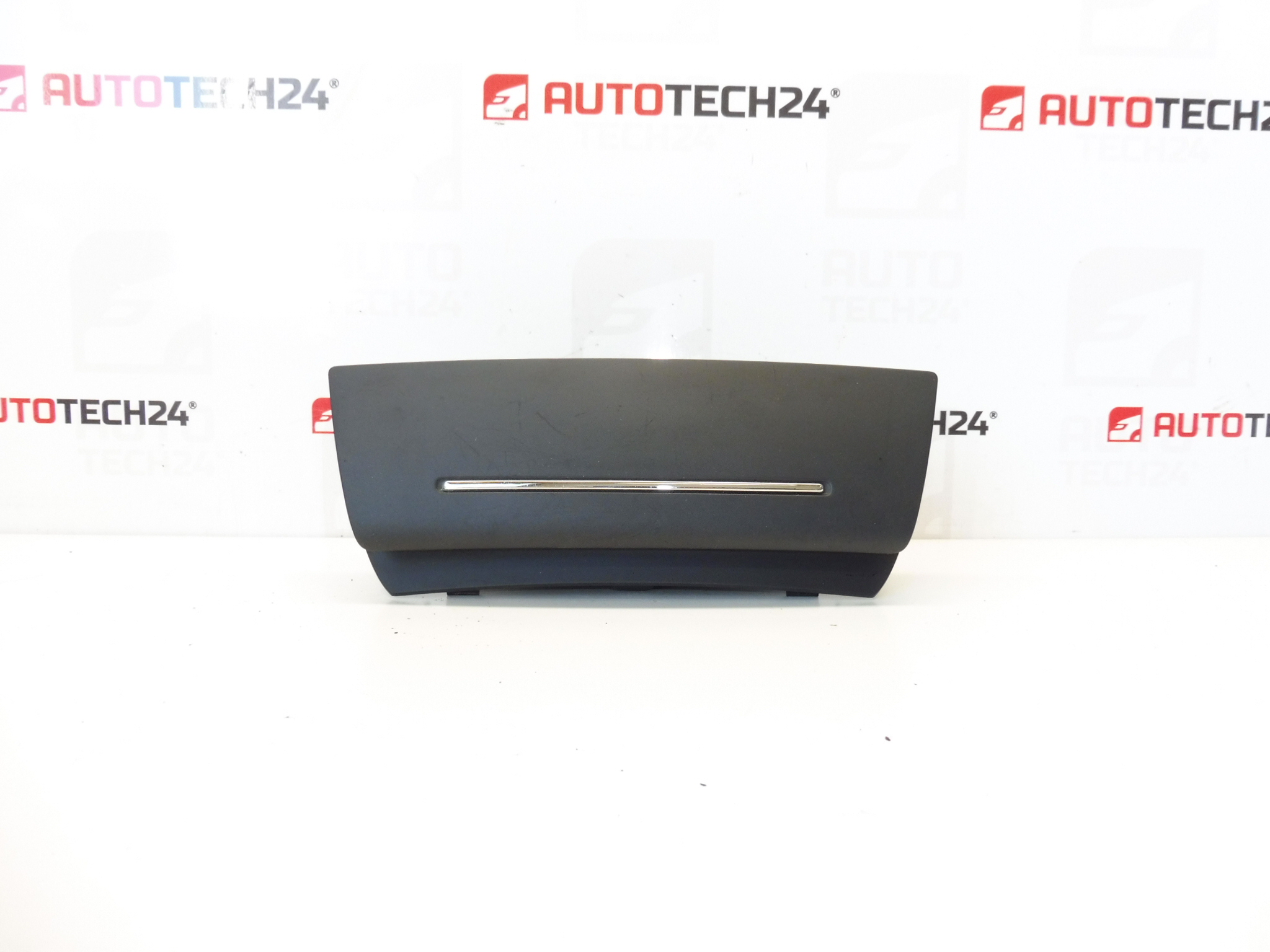 Schowek środkowy Citroën C5 X7 9682460077 7589YQ 7591GR