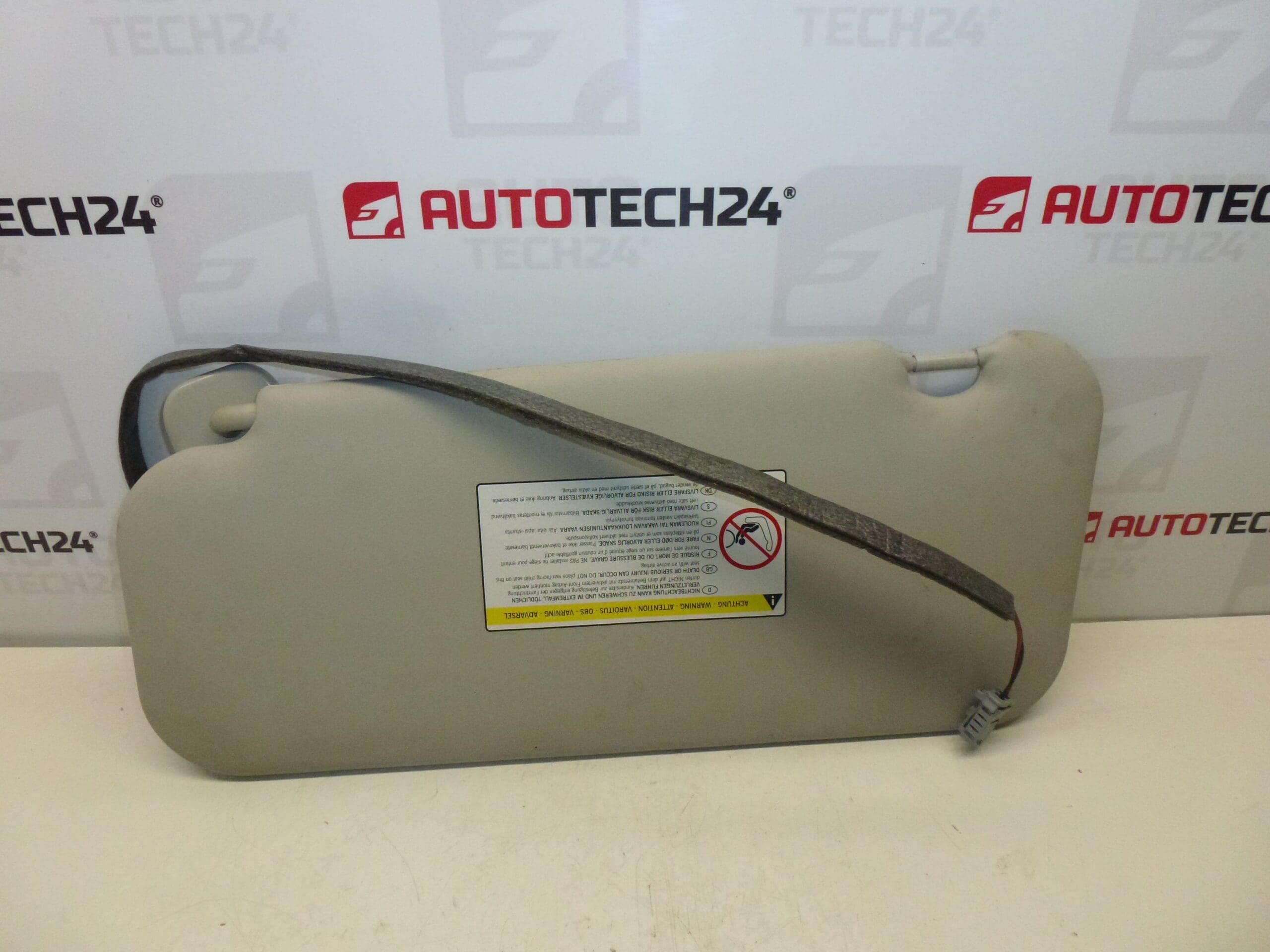 Osłona przeciwsłoneczna pasażera Citroën Peugeot 8143NA