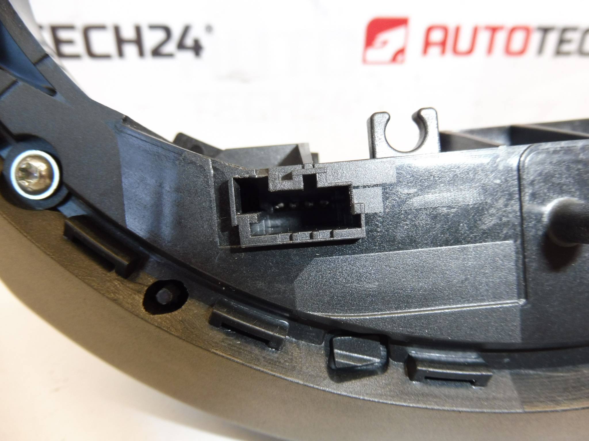 Sterowanie w kierownicy Citroën C5 X7 96663640ZD 98030642ZD 6242ZK