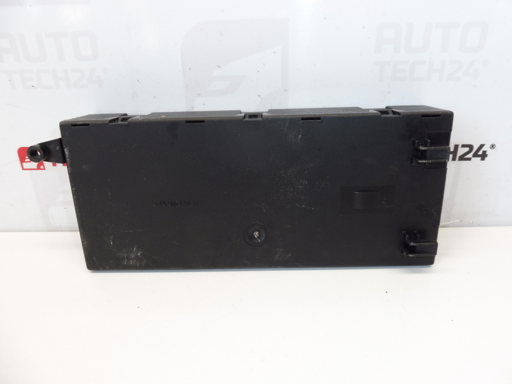 Citroën Peugeot Drzwi Przesuwne Tylne ECU 1400500180 9138H4