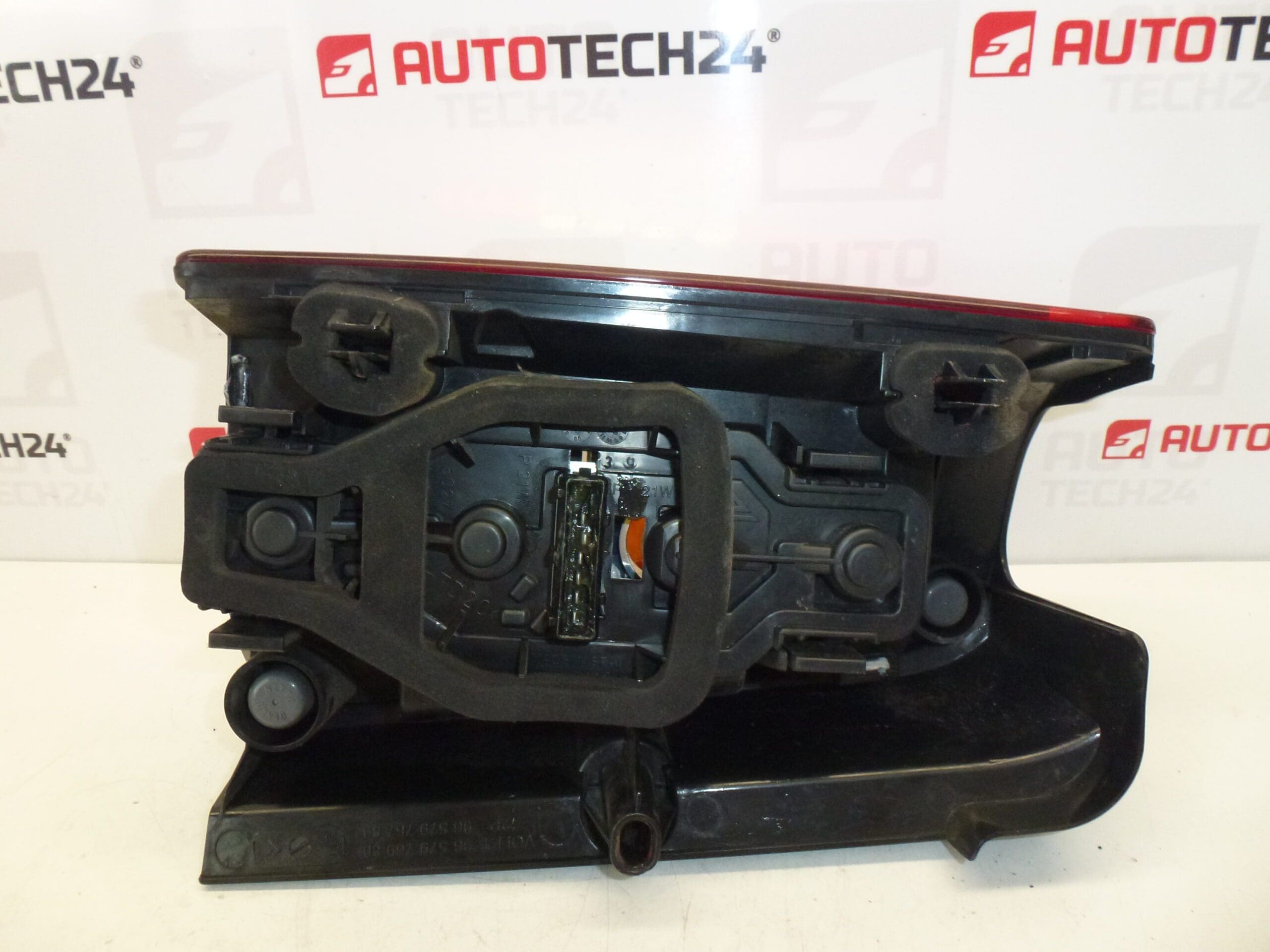 Lampa tylna prawa Citroën Peugeot 6351Z0 6351CX