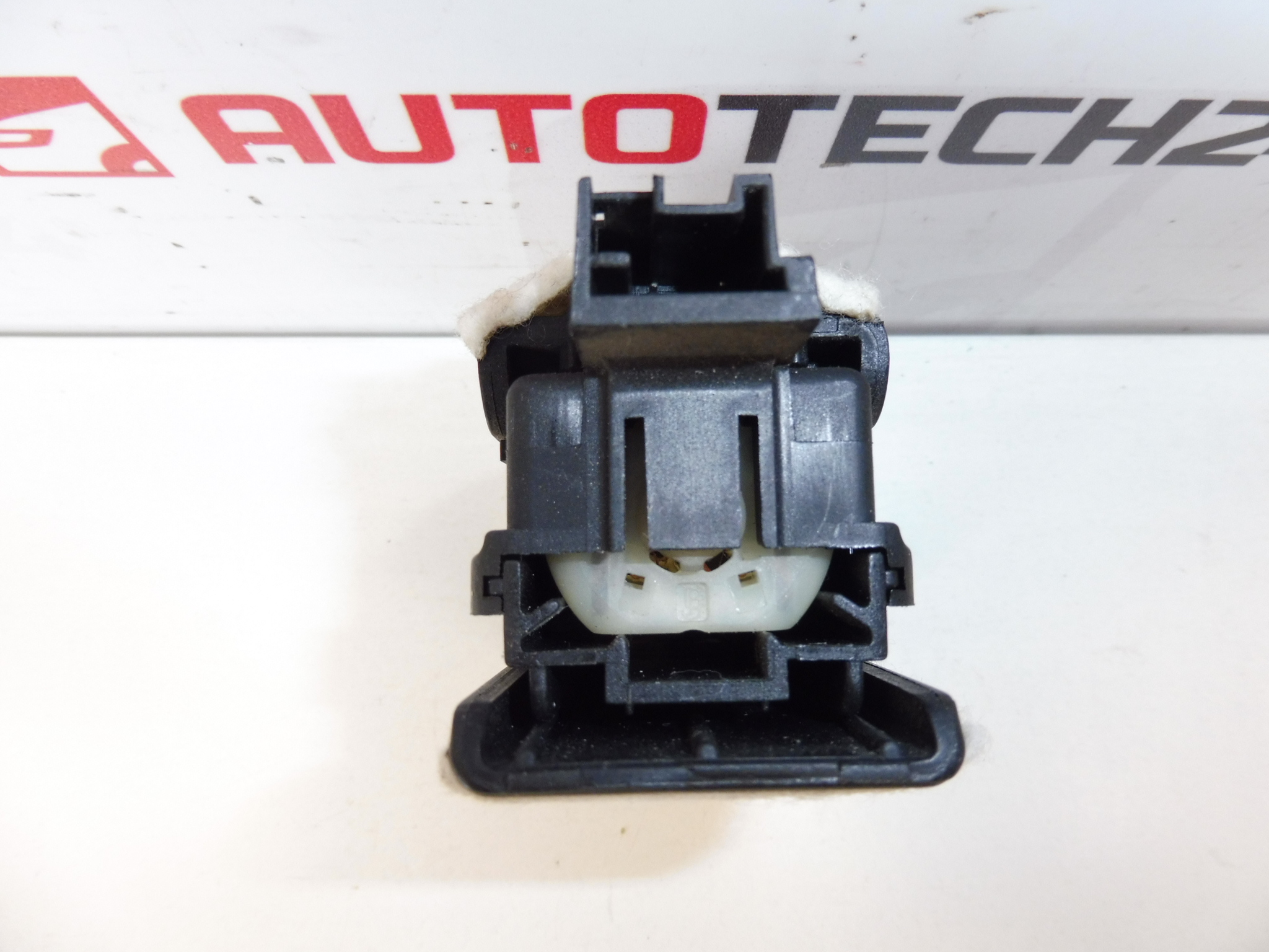 Grzechotanie siedzenia AFIL Citroën Peugeot 8906CJ