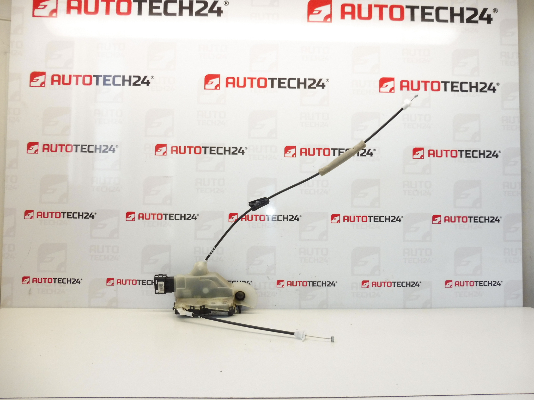 Zamek Drzwi Przód Lewy Peugeot 308 A048069 A04944 9800616680