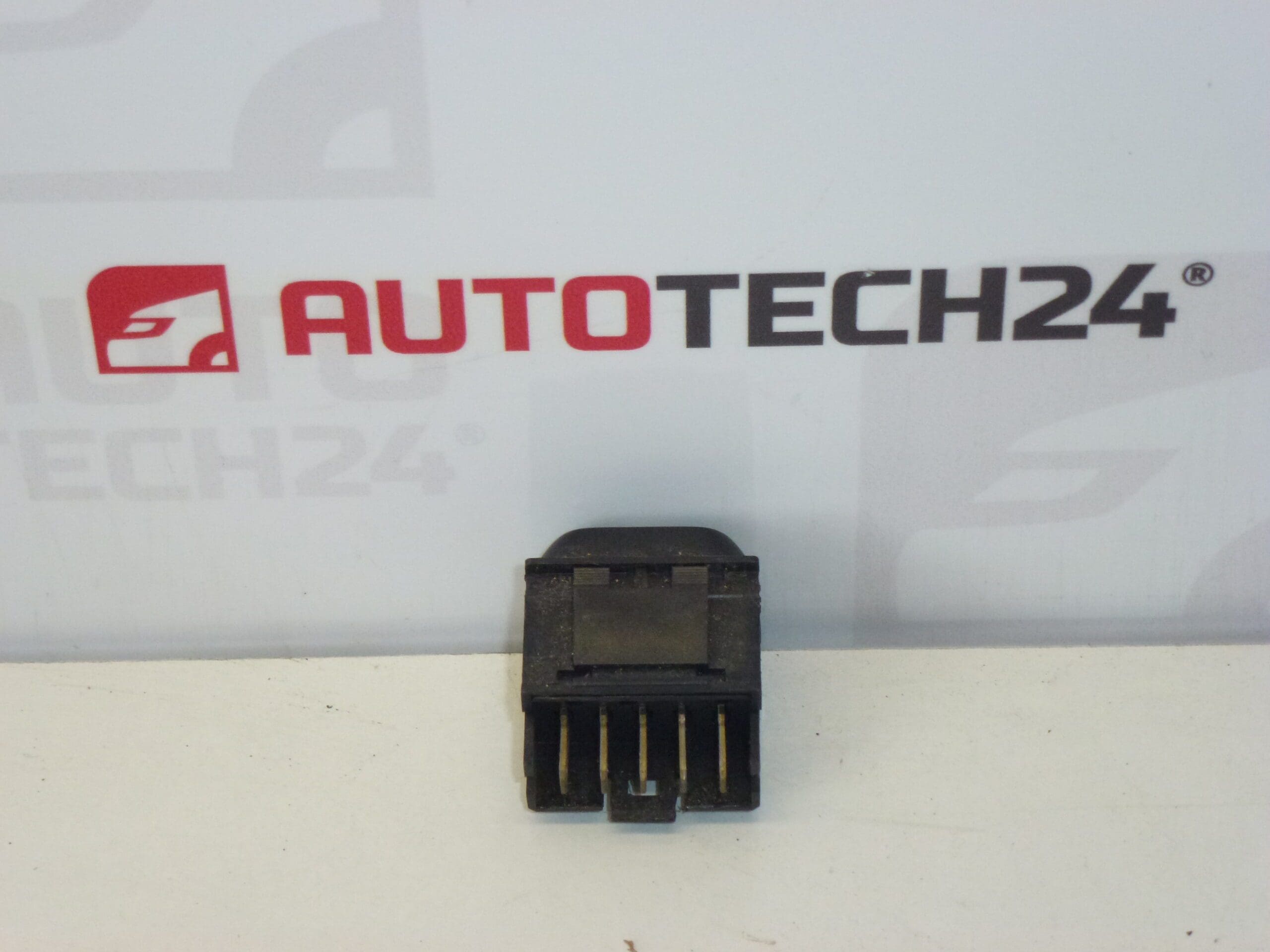 Sterowanie szybami Citroën Peugeot 6552NW