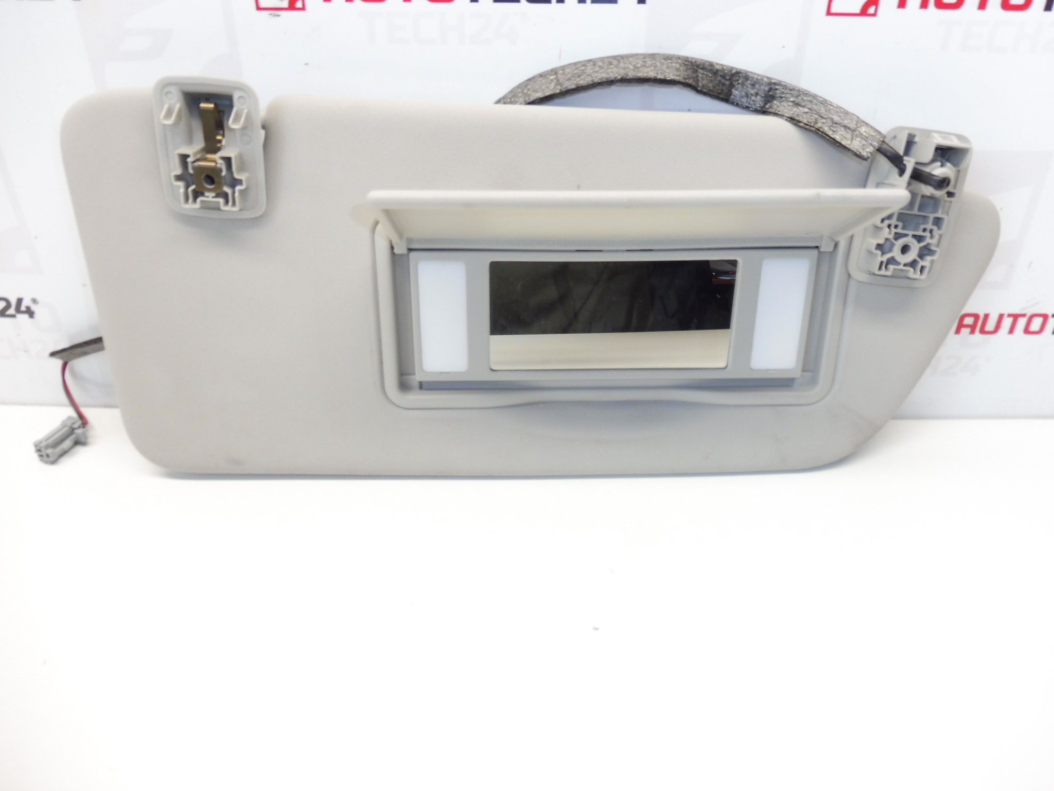 Osłona przeciwsłoneczna Peugeot 308 prawa 8143VR 16115131BJ