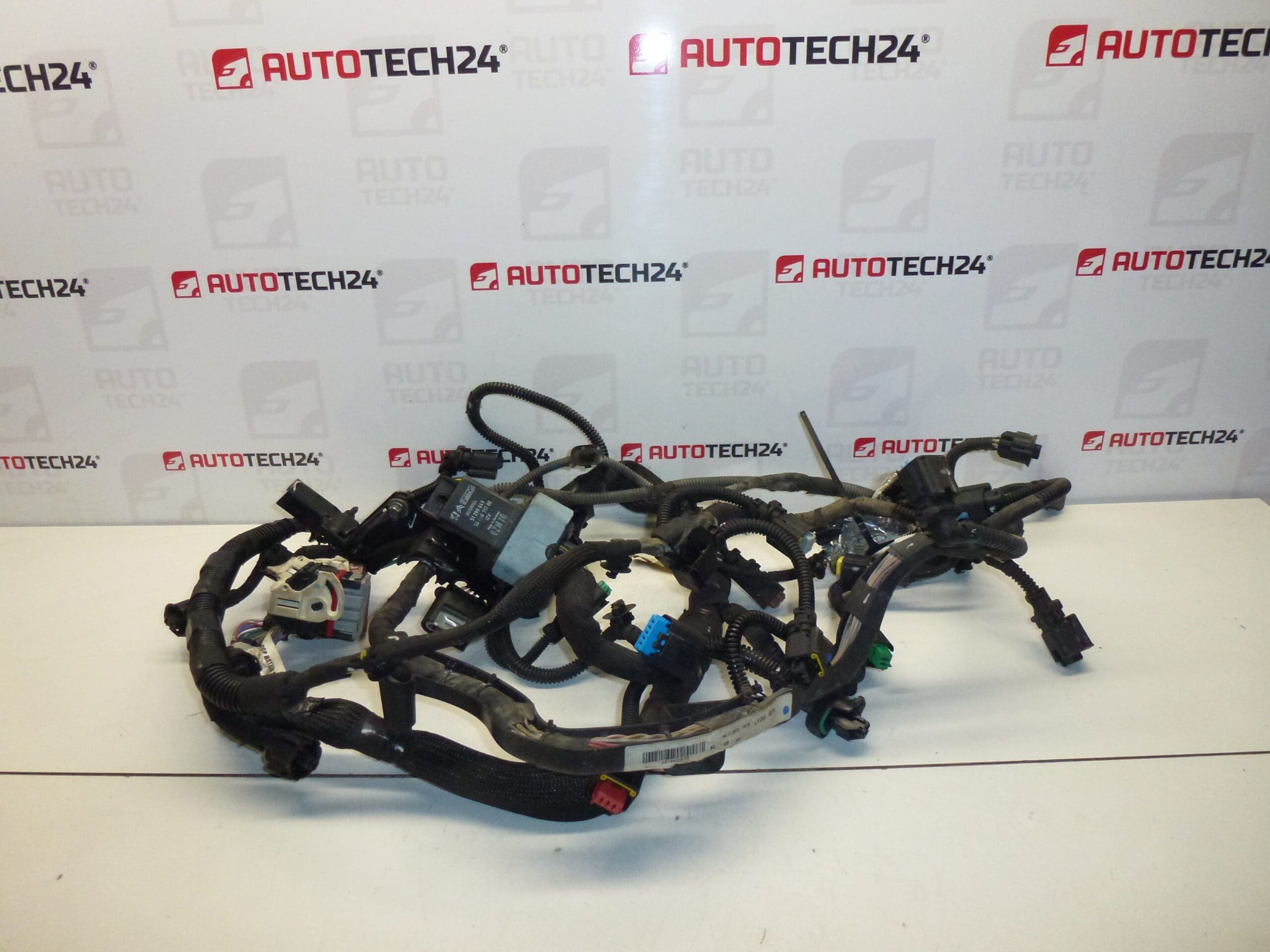 Wiązka silnika Citroën Peugeot 1.4HDI 8HR 9675234280