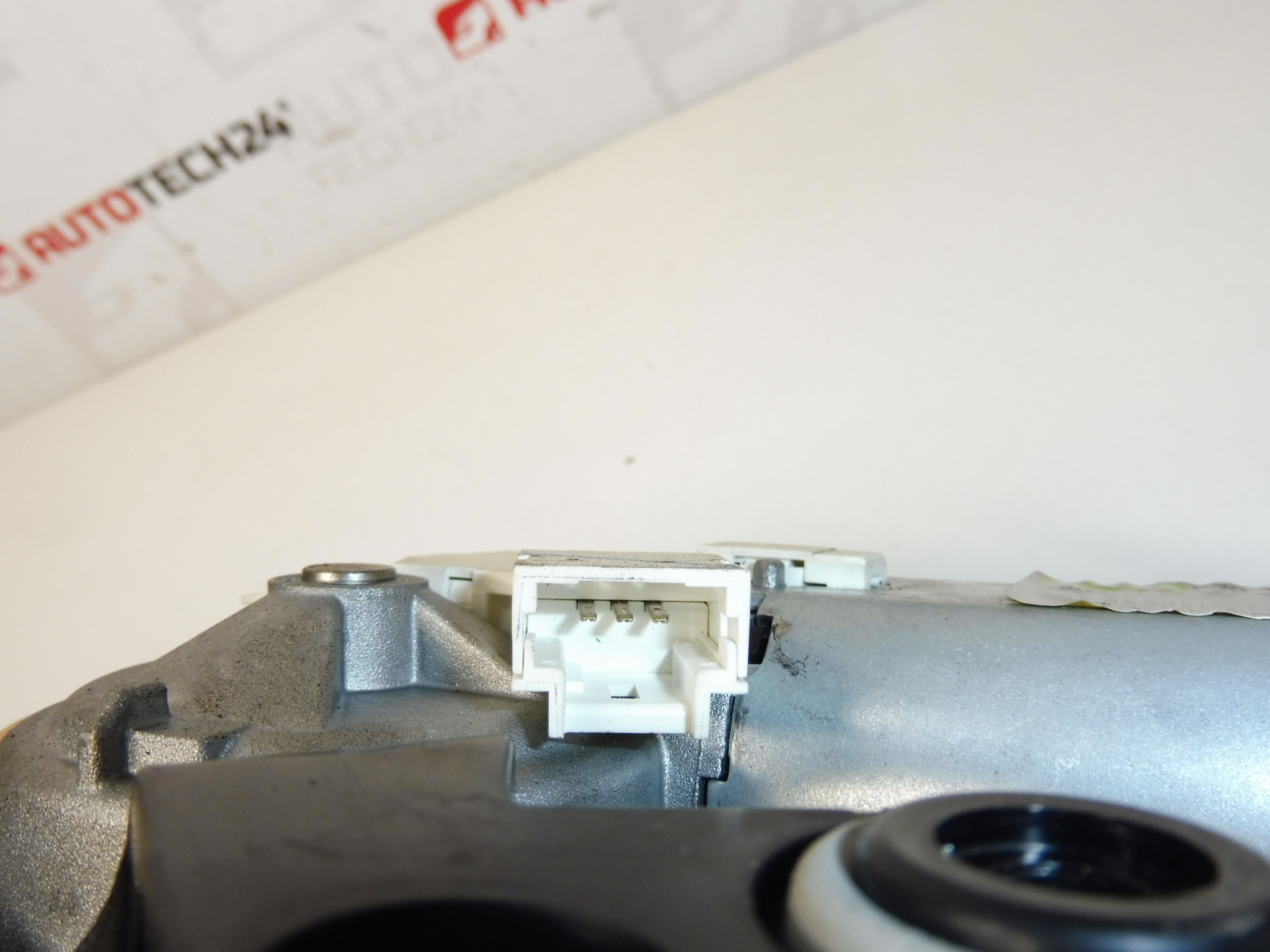 Silnik wycieraczki tylnej Peugeot 206 9651169580 6405H8