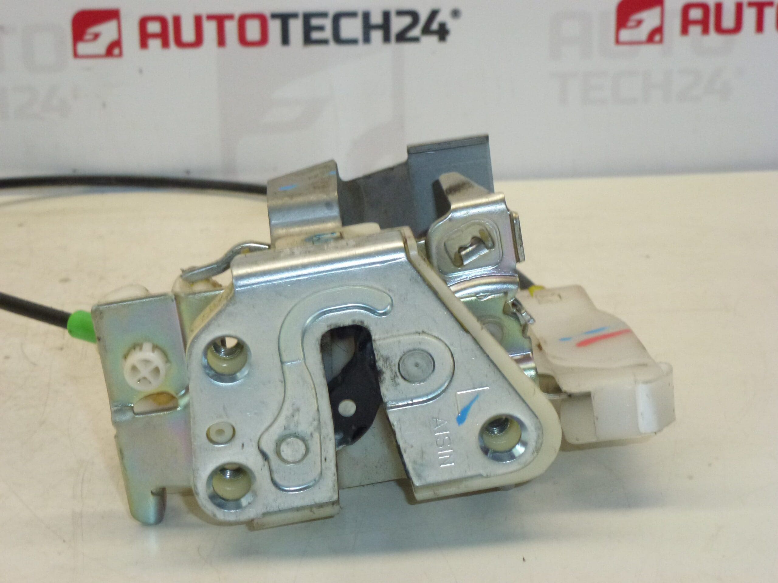 Zamek drzwi tylnych lewych Citroën C1 Peugeot 107 9137E9