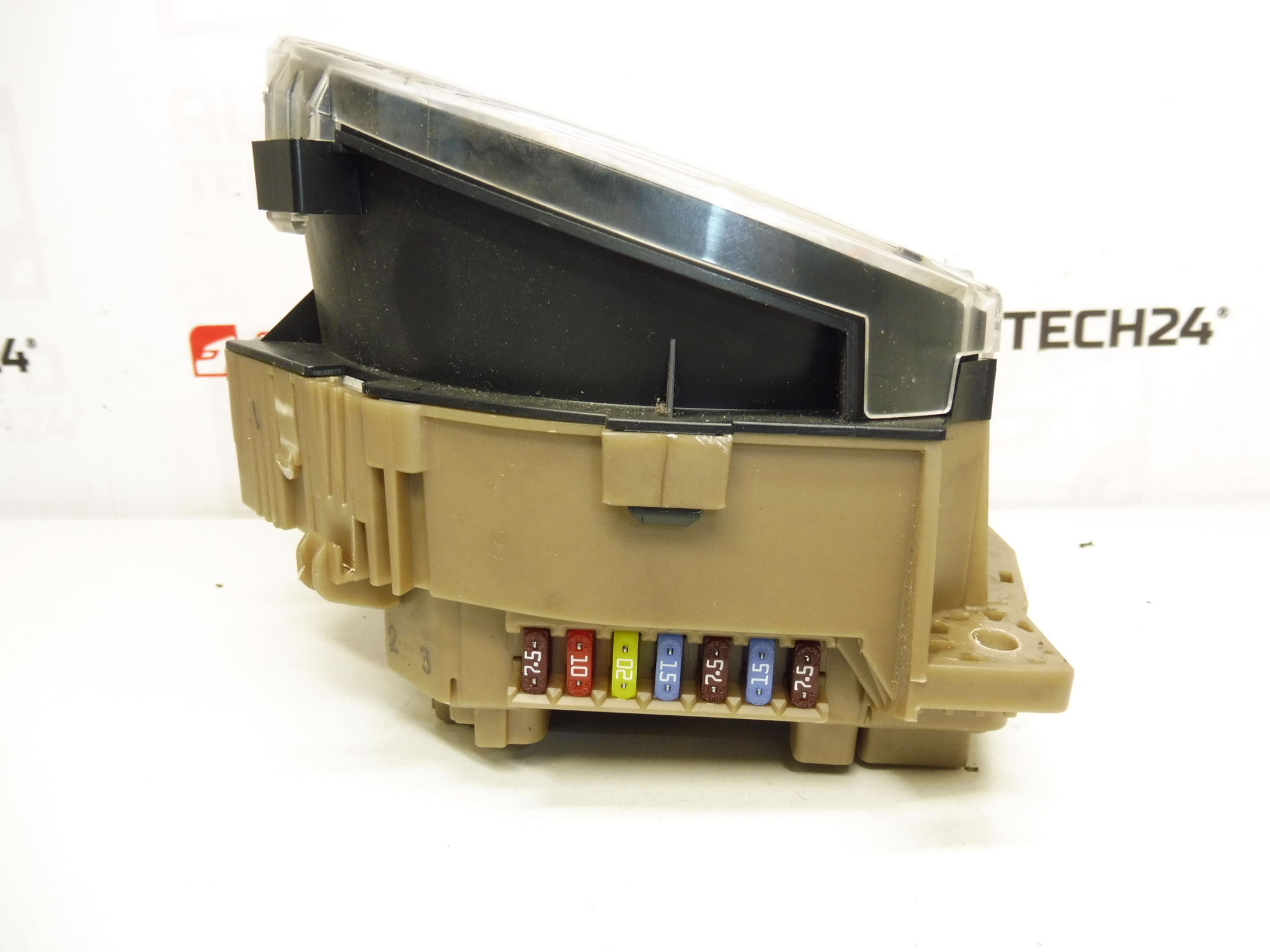 Prędkościomierz Citroën C1 Peugeot 107 automat 83800-0H021