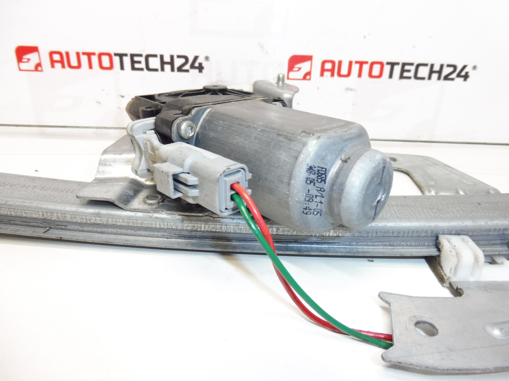 Citroën C1 Peugeot 107 Szyba Przednia Lewa Pobierz 9221T8