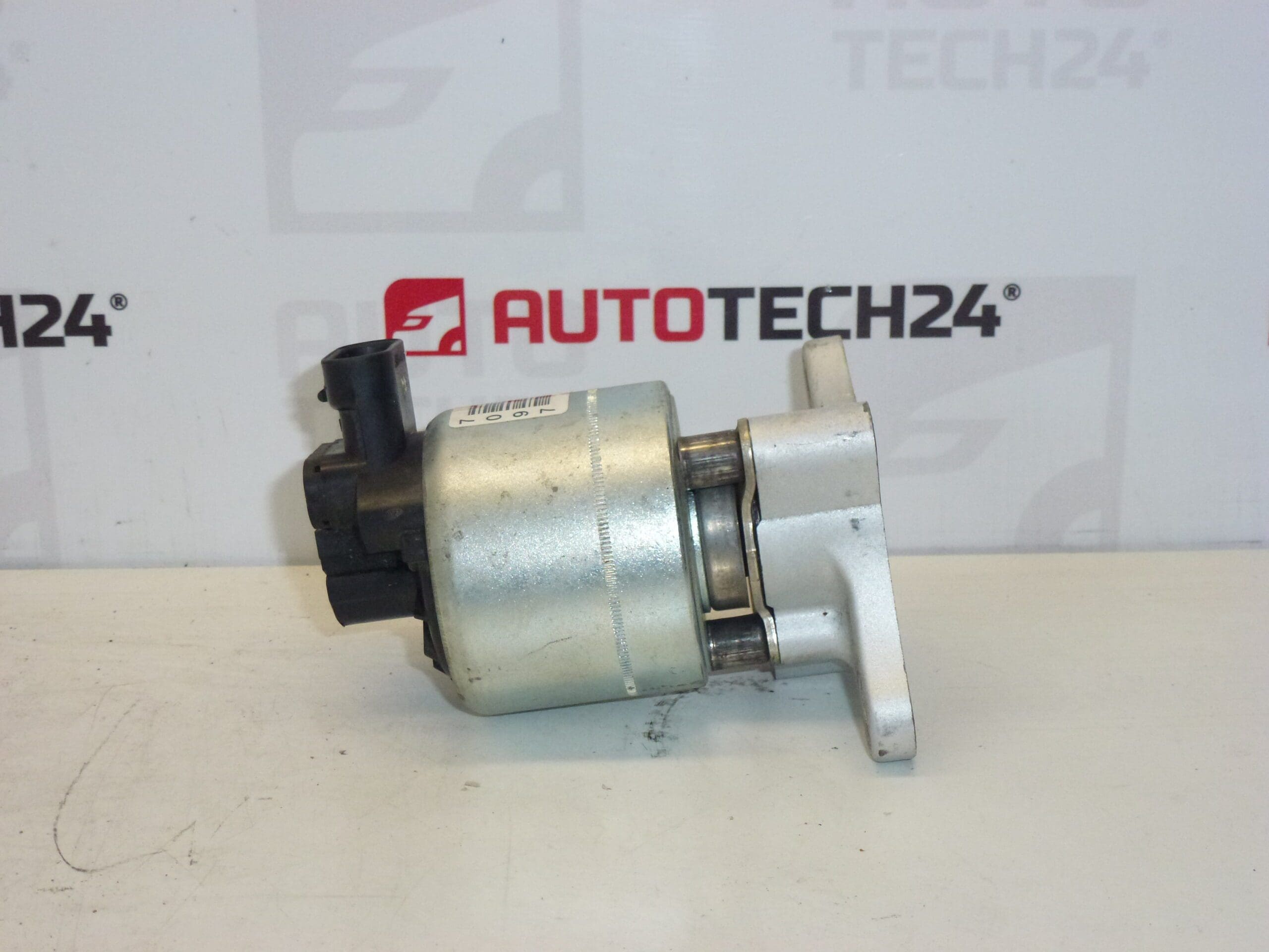 Zawór EGR 1.8 16V Citroën Peugeot 1928JF
