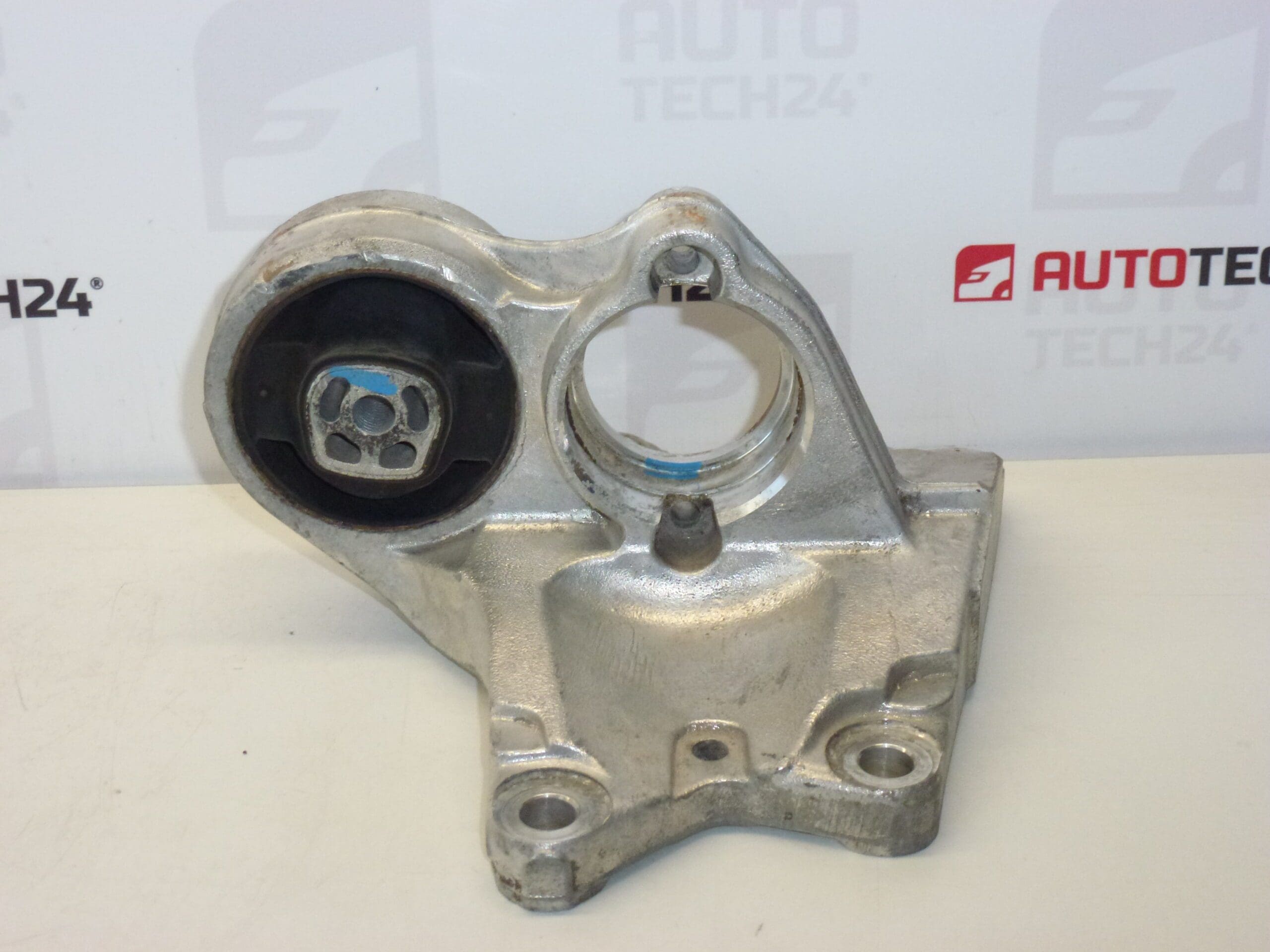 Uchwyt półosi 1.8 16V 2.0 16V Citroën Peugeot 9637792680 1807J2