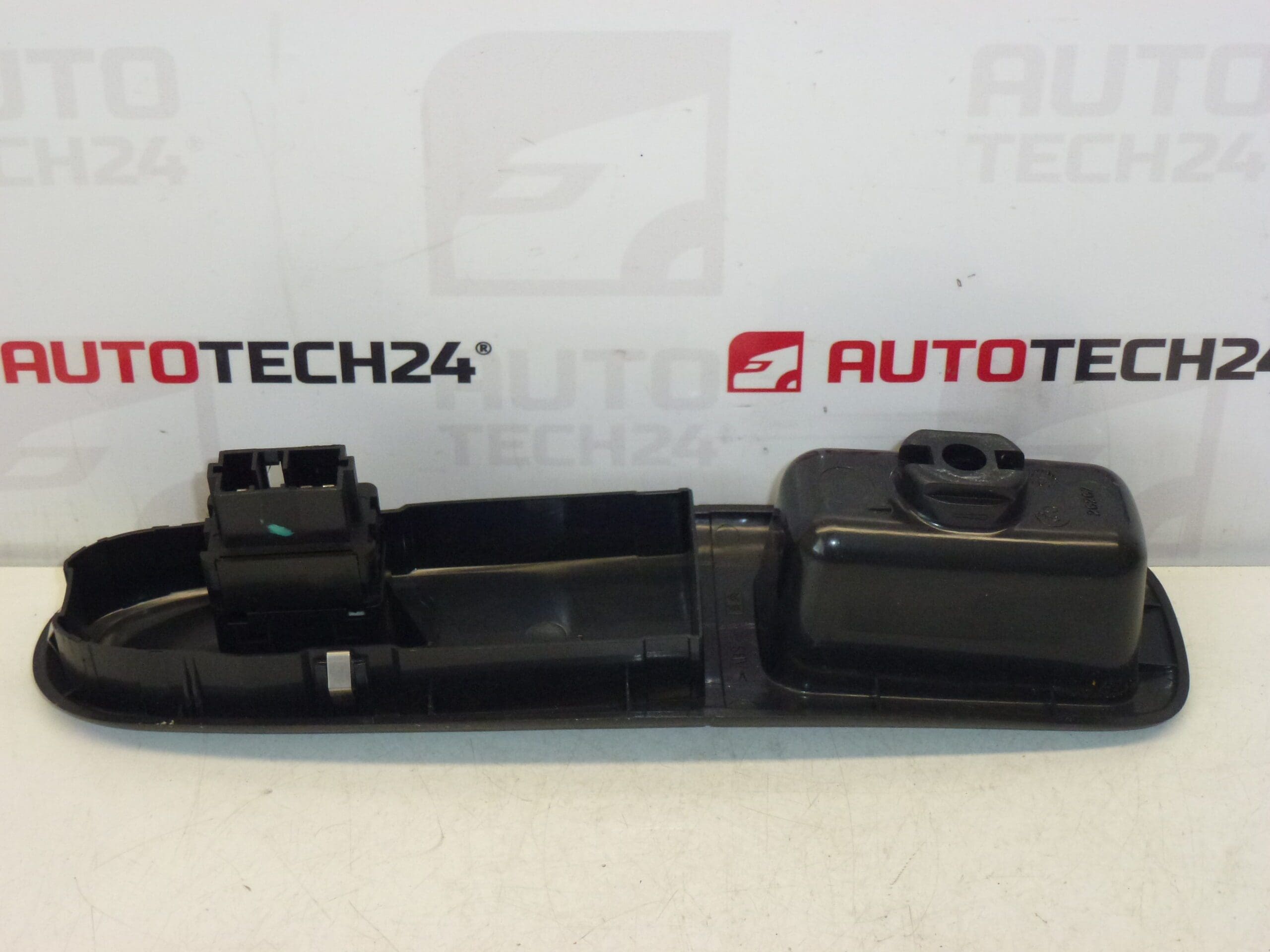 Sterowanie szybą pasażera Peugeot 406 6552ZZ