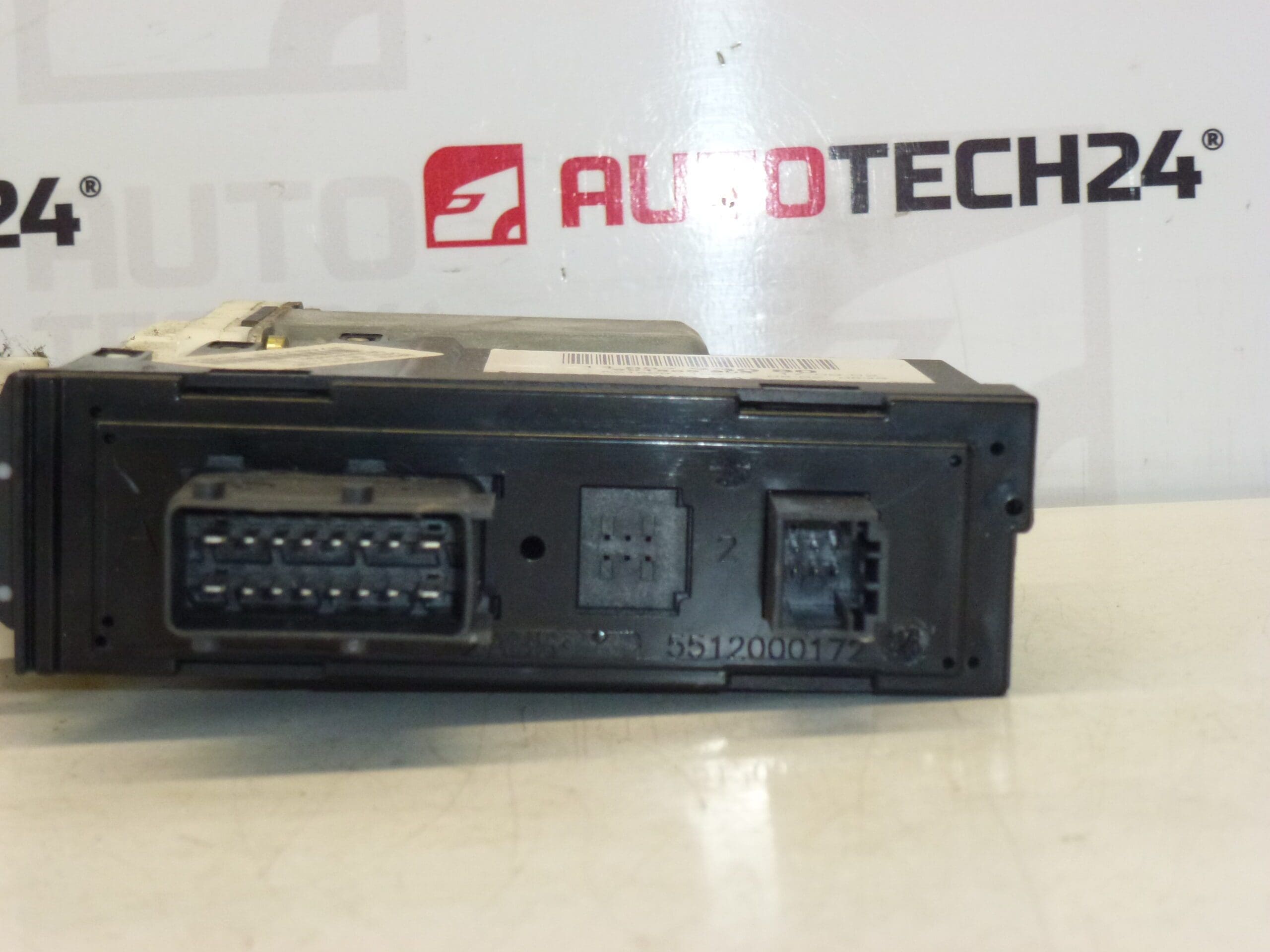 Silnik podnośnika szyby przedniej prawej Citroën Peugeot 1488723080 9222V1