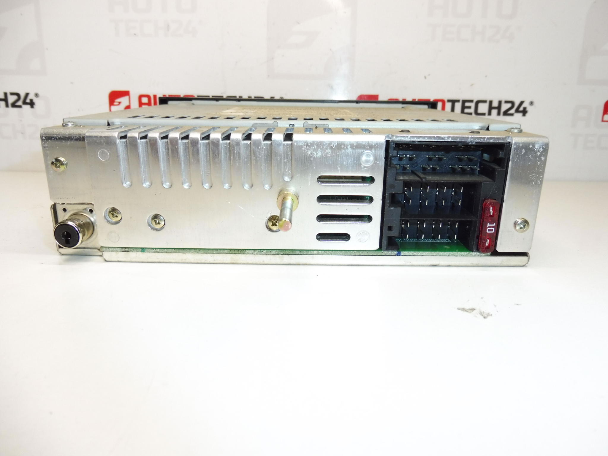 Radio samochodowe CLARION Citroën Peugeot 96488011XT