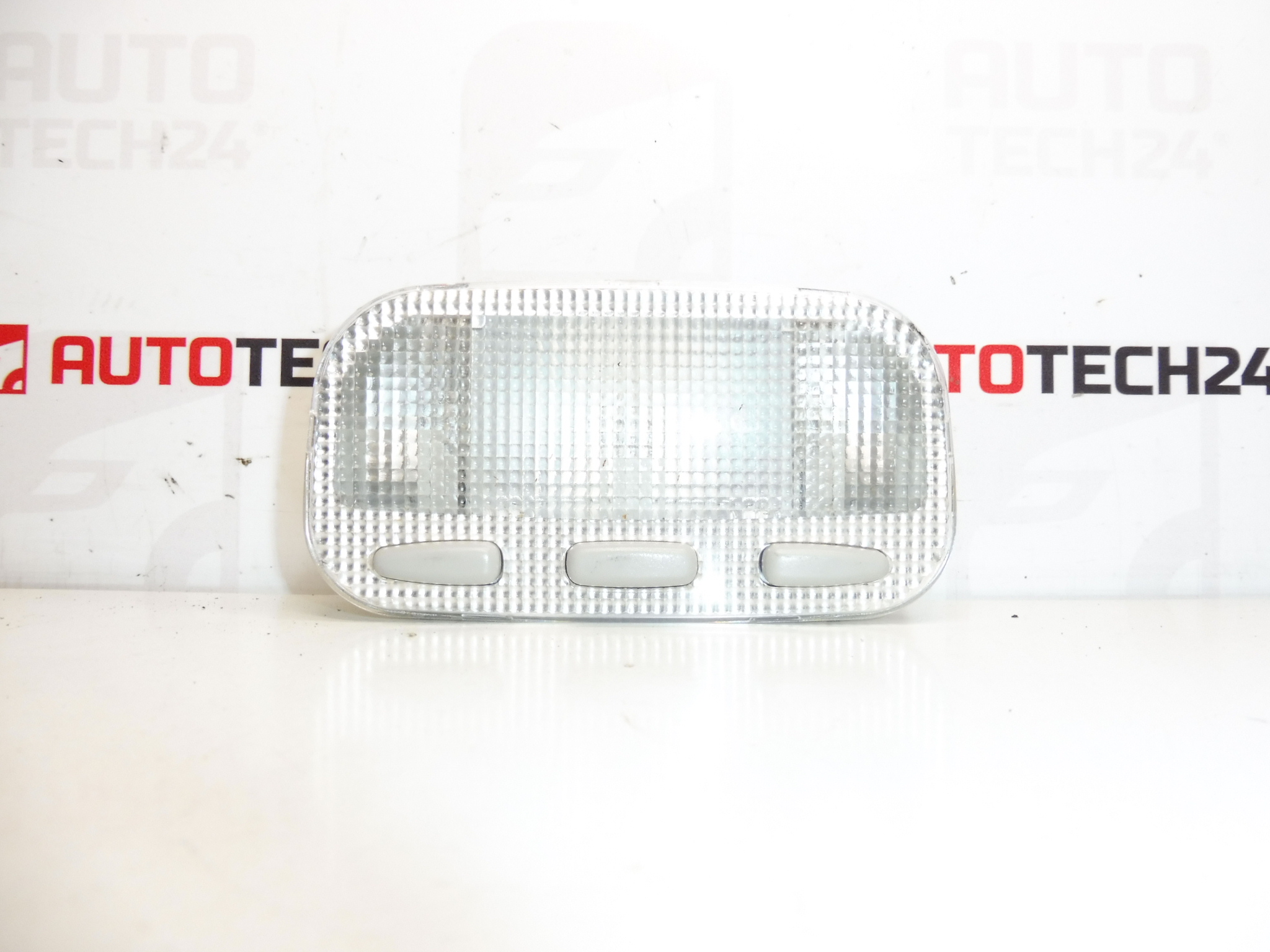 Oświetlenie wnętrza Citroën Peugeot 6362N2