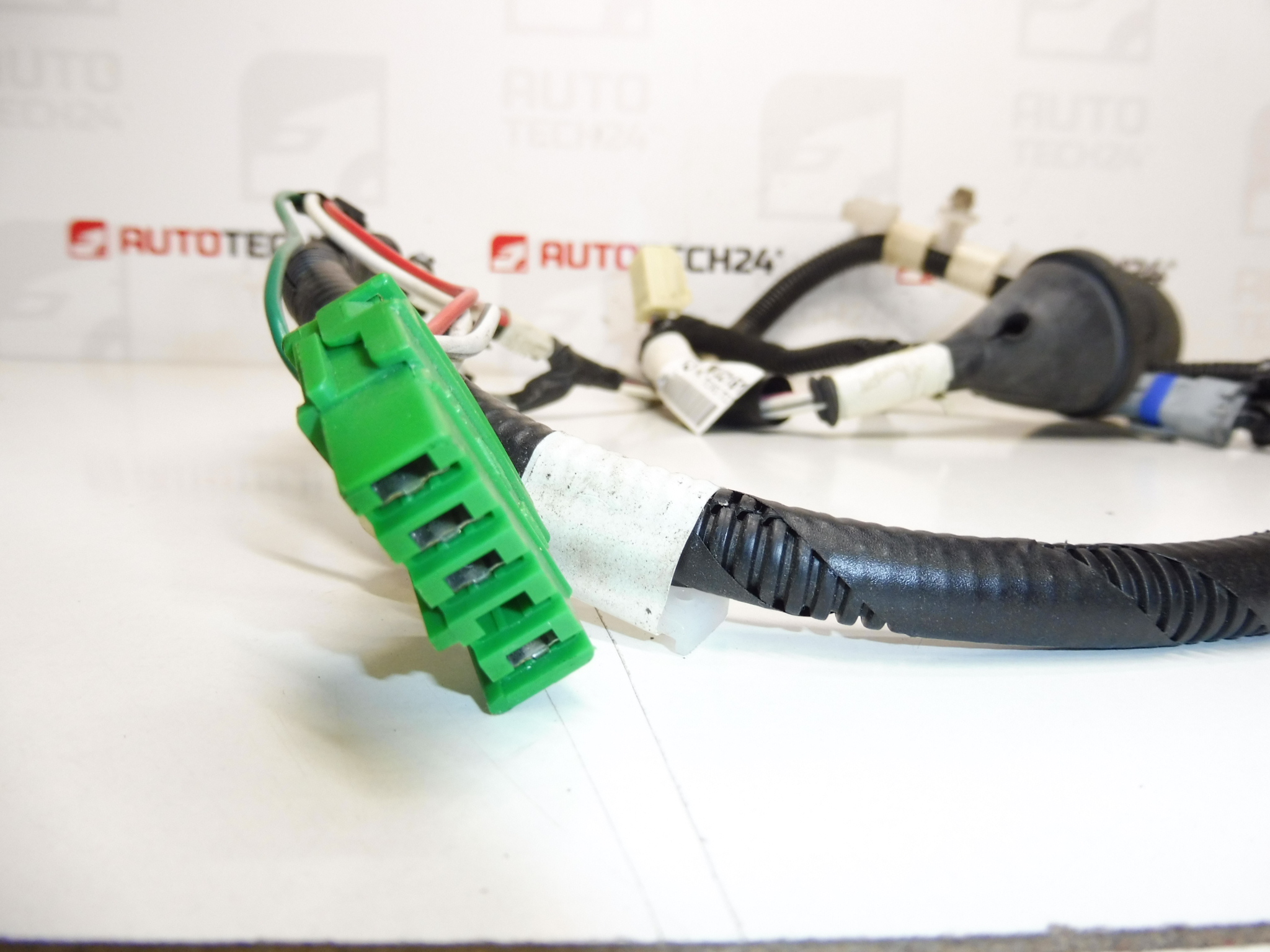 Wiązka Drzwi Prawych Citroën Peugeot 6559P1 821510H030H