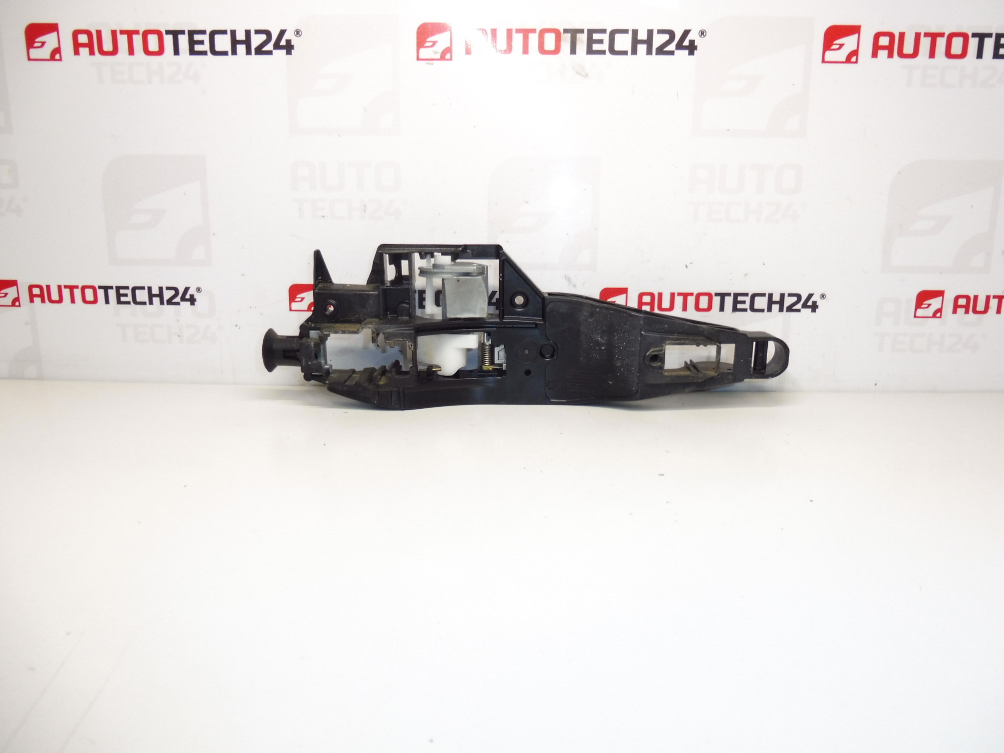 Mocowanie klamki drzwi tylnych prawych Citroën C3 Picasso 9109E7